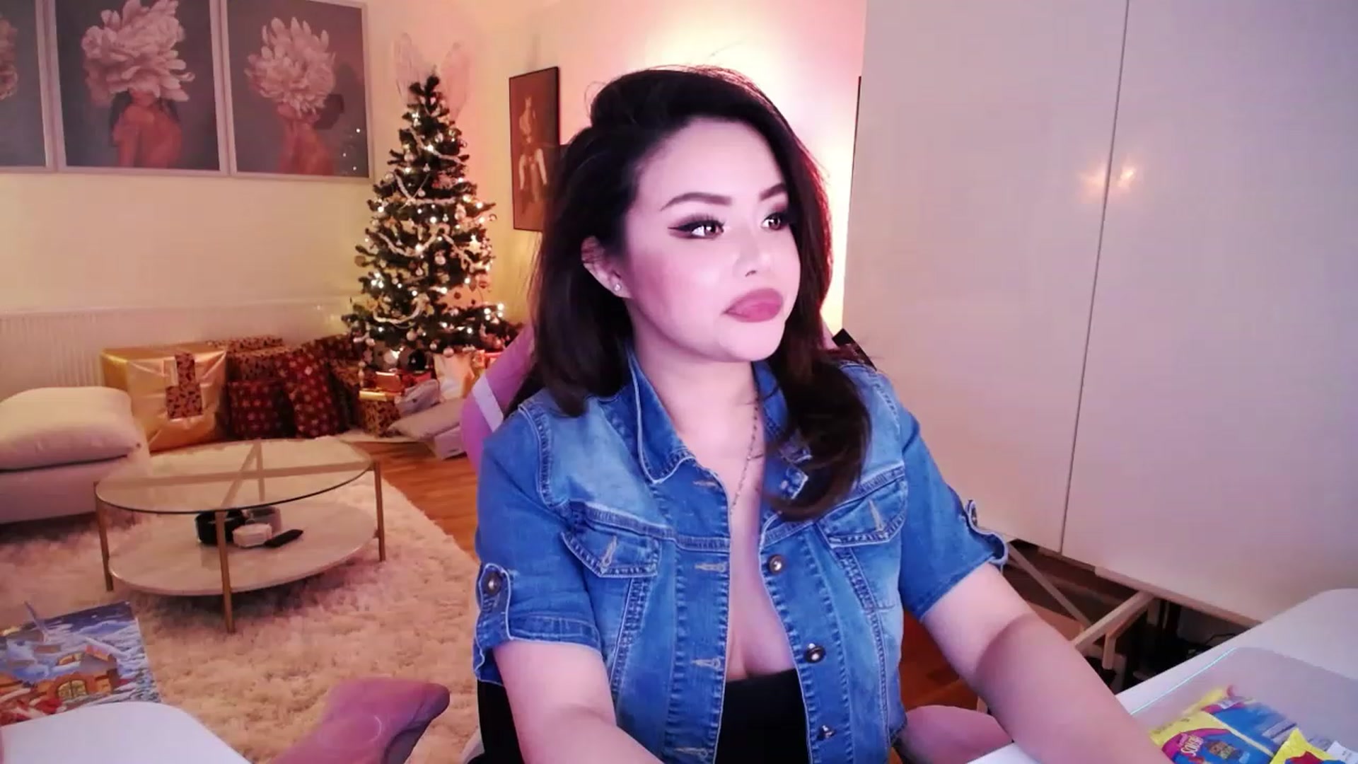 Gallery image thumbnail from SwtSunny's myfreecams stream on, 12/07/2022, 02:11 image 7 of 20