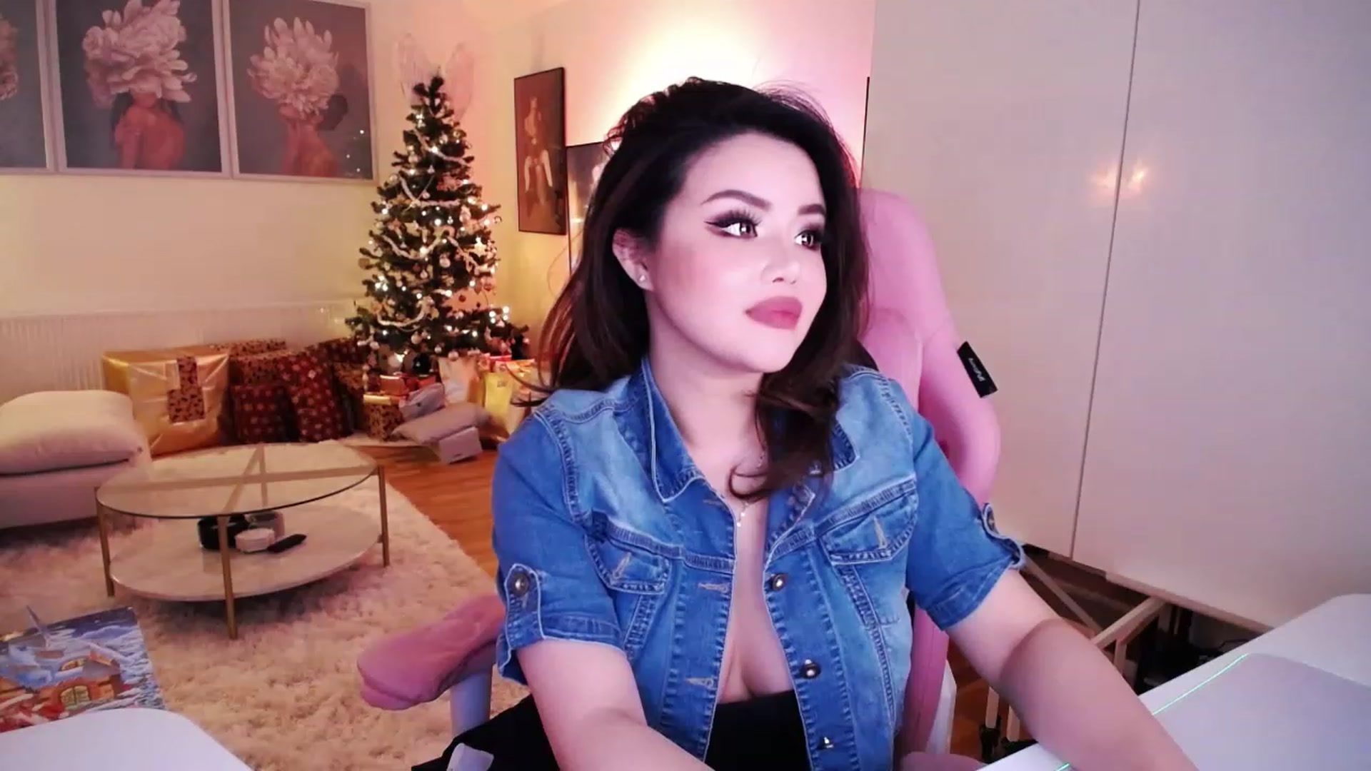 Gallery image thumbnail from SwtSunny's myfreecams stream on, 12/07/2022, 02:11 image 15 of 20