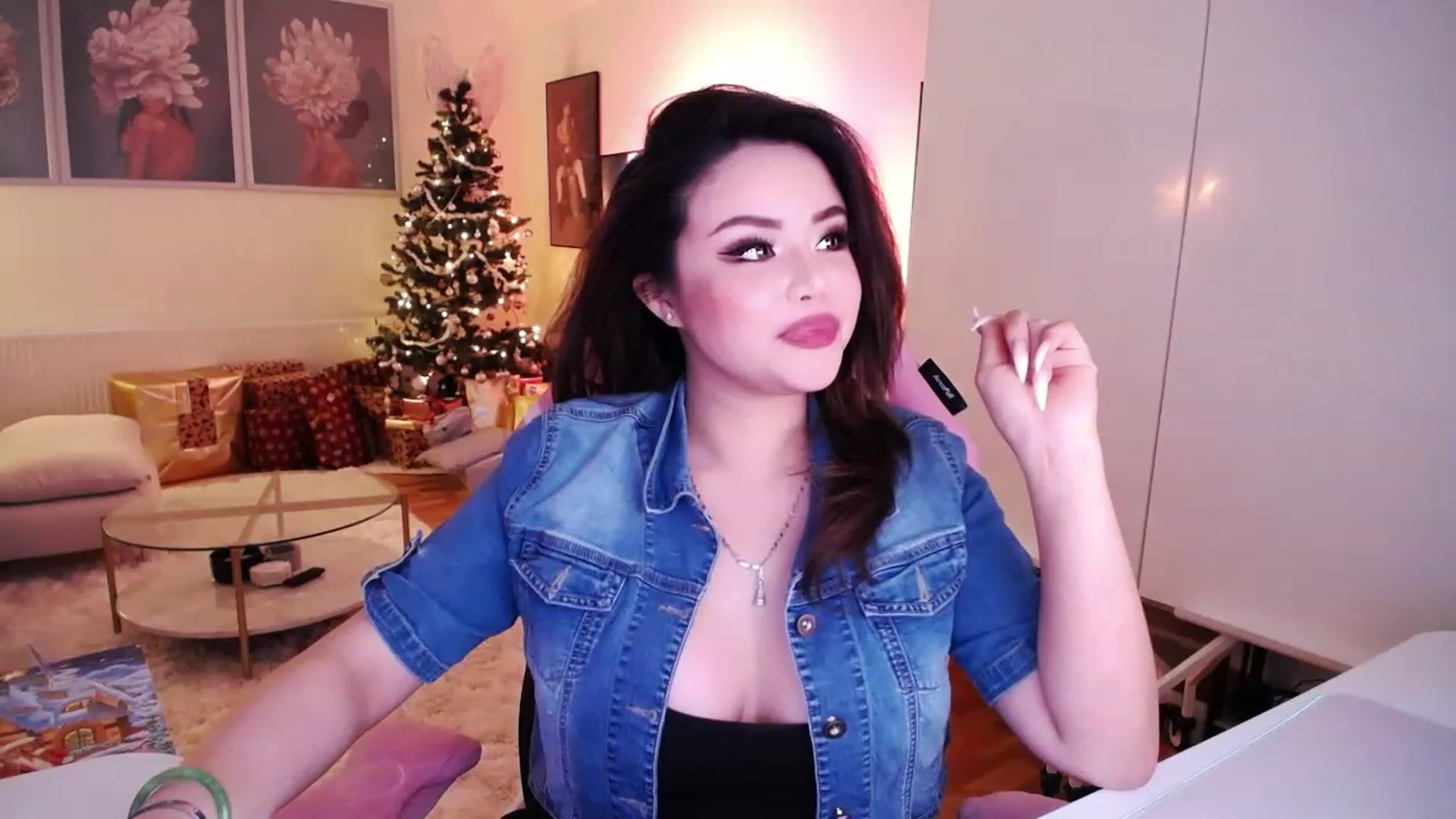 Gallery image thumbnail from SwtSunny's myfreecams stream on, 12/07/2022, 02:11 image 9 of 20