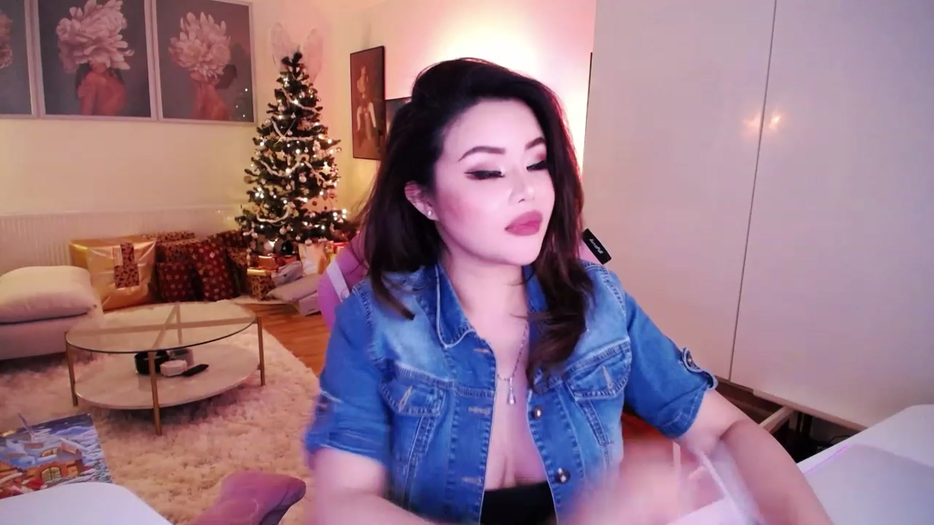 Gallery image thumbnail from SwtSunny's myfreecams stream on, 12/07/2022, 02:11 image 10 of 20