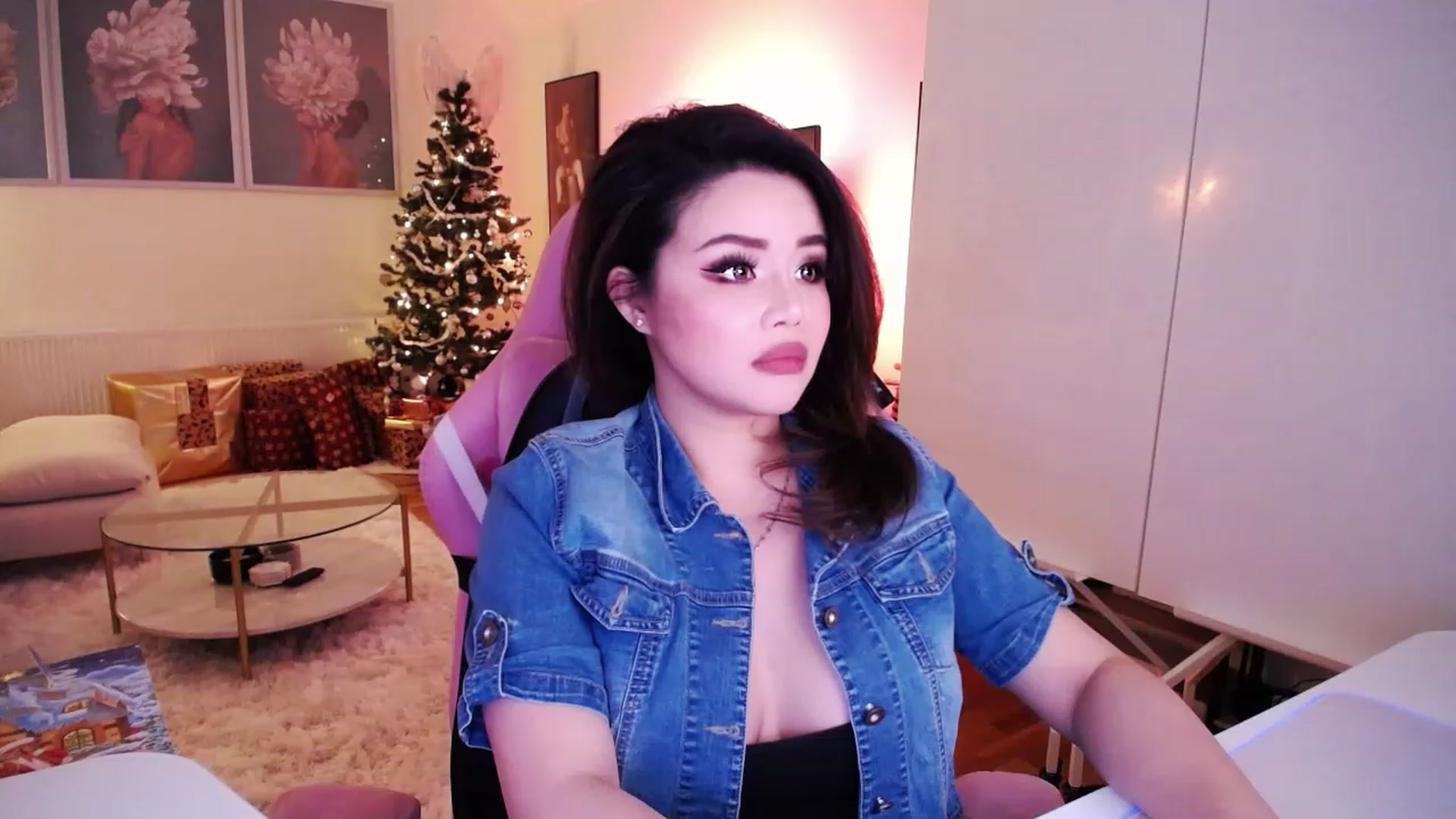 Gallery image thumbnail from SwtSunny's myfreecams stream on, 12/07/2022, 02:11 image 20 of 20