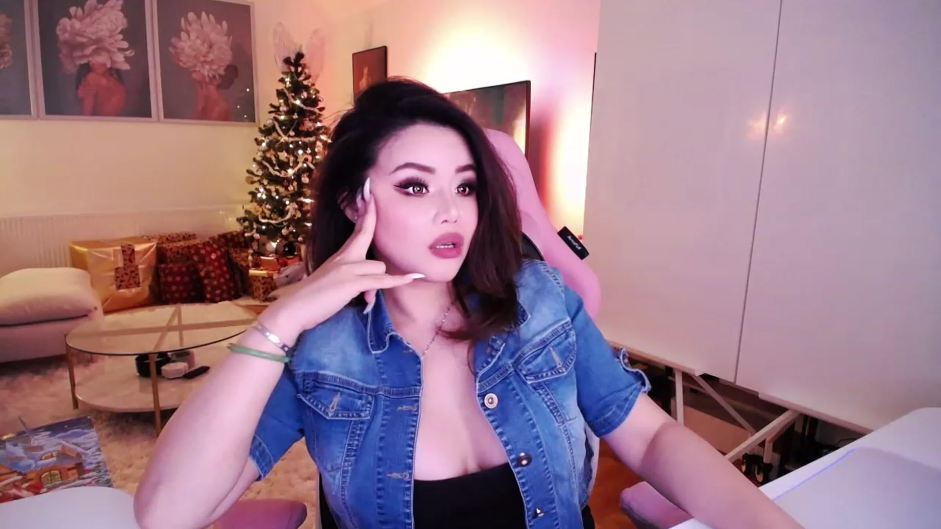 Gallery image thumbnail from SwtSunny's myfreecams stream on, 12/07/2022, 02:11 image 19 of 20