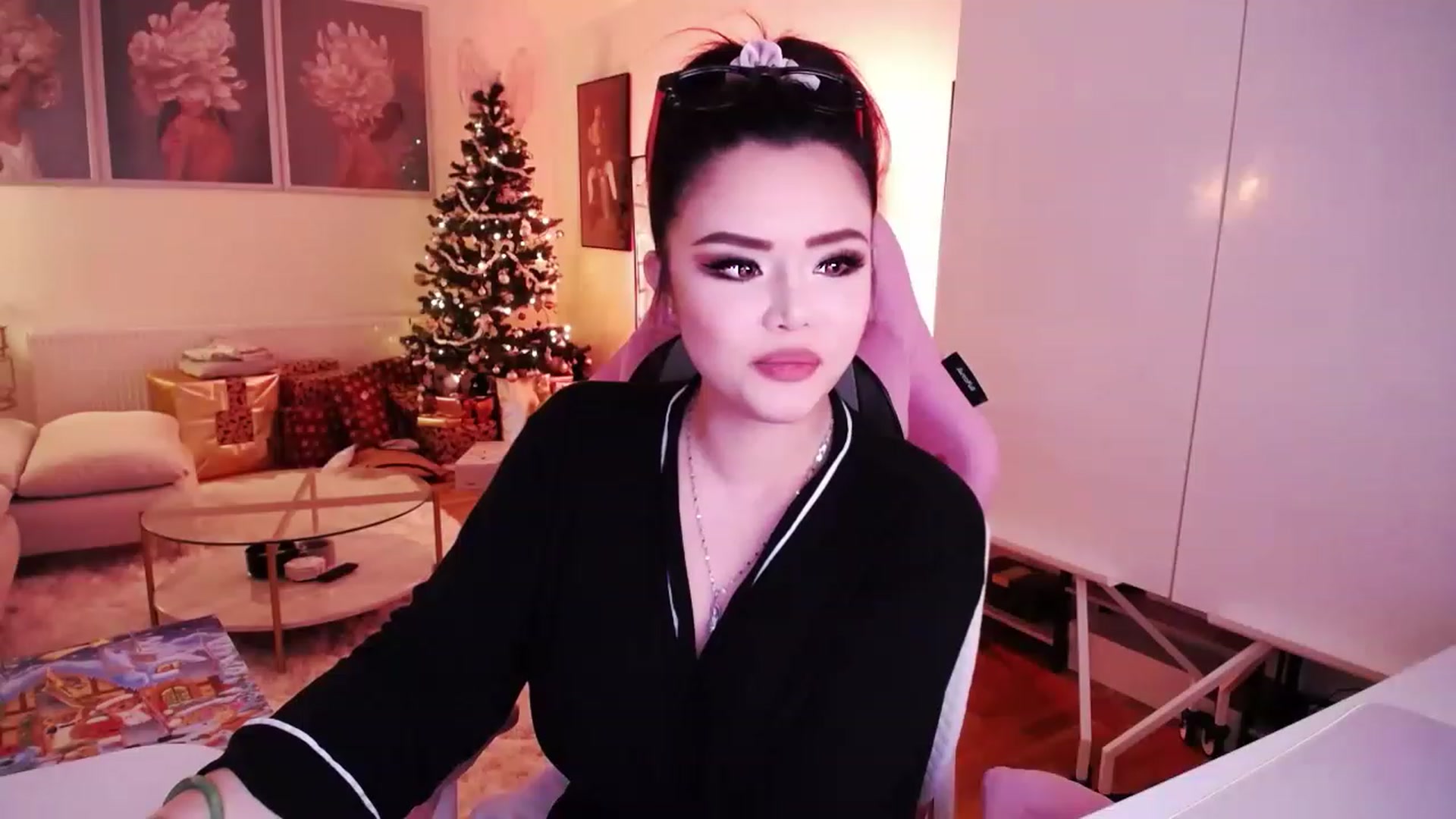 Gallery image thumbnail from SwtSunny's myfreecams stream on, 12/08/2022, 24:02 image 18 of 20