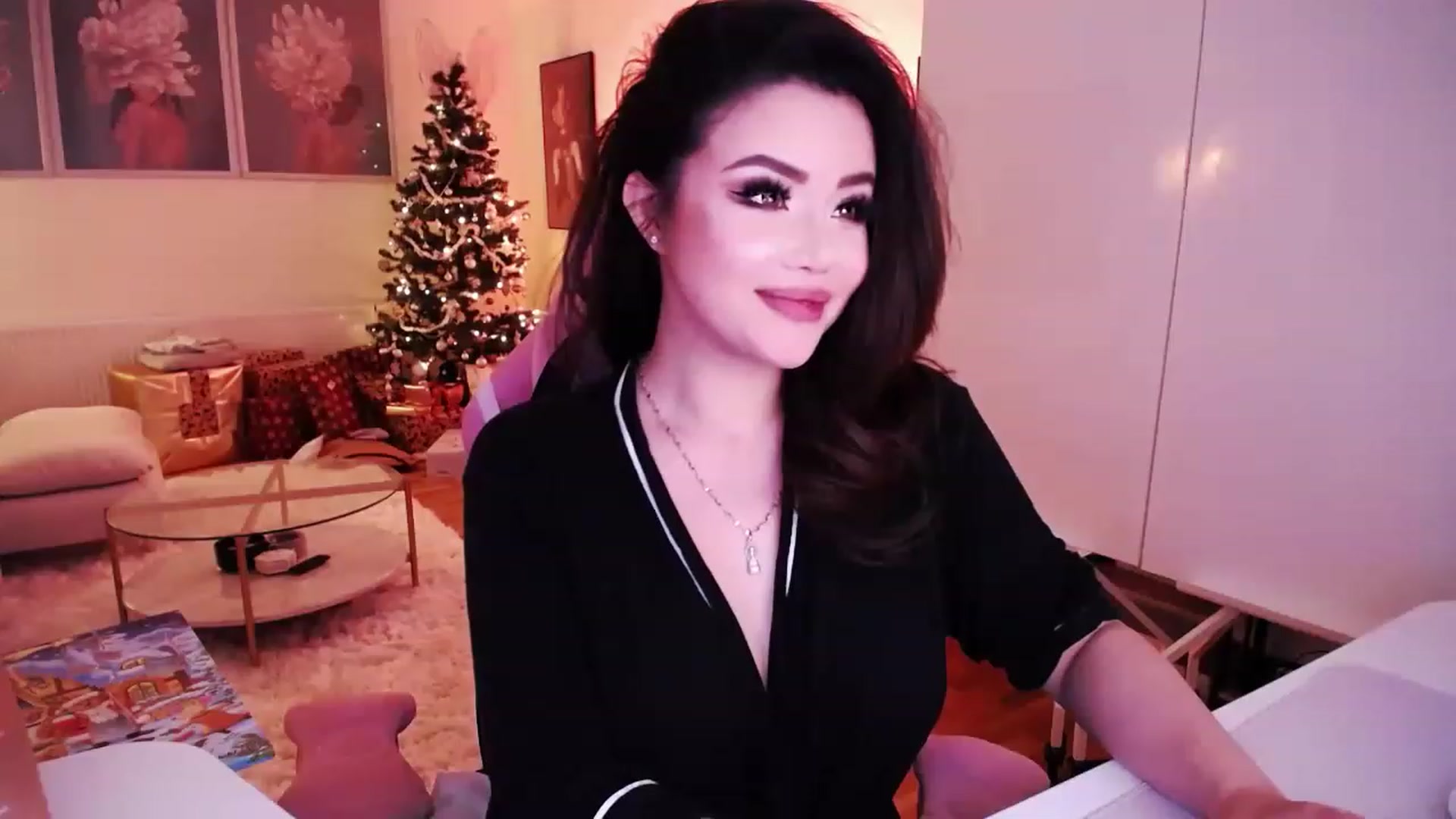 Gallery image thumbnail from SwtSunny's myfreecams stream on, 12/08/2022, 04:15 image 14 of 20