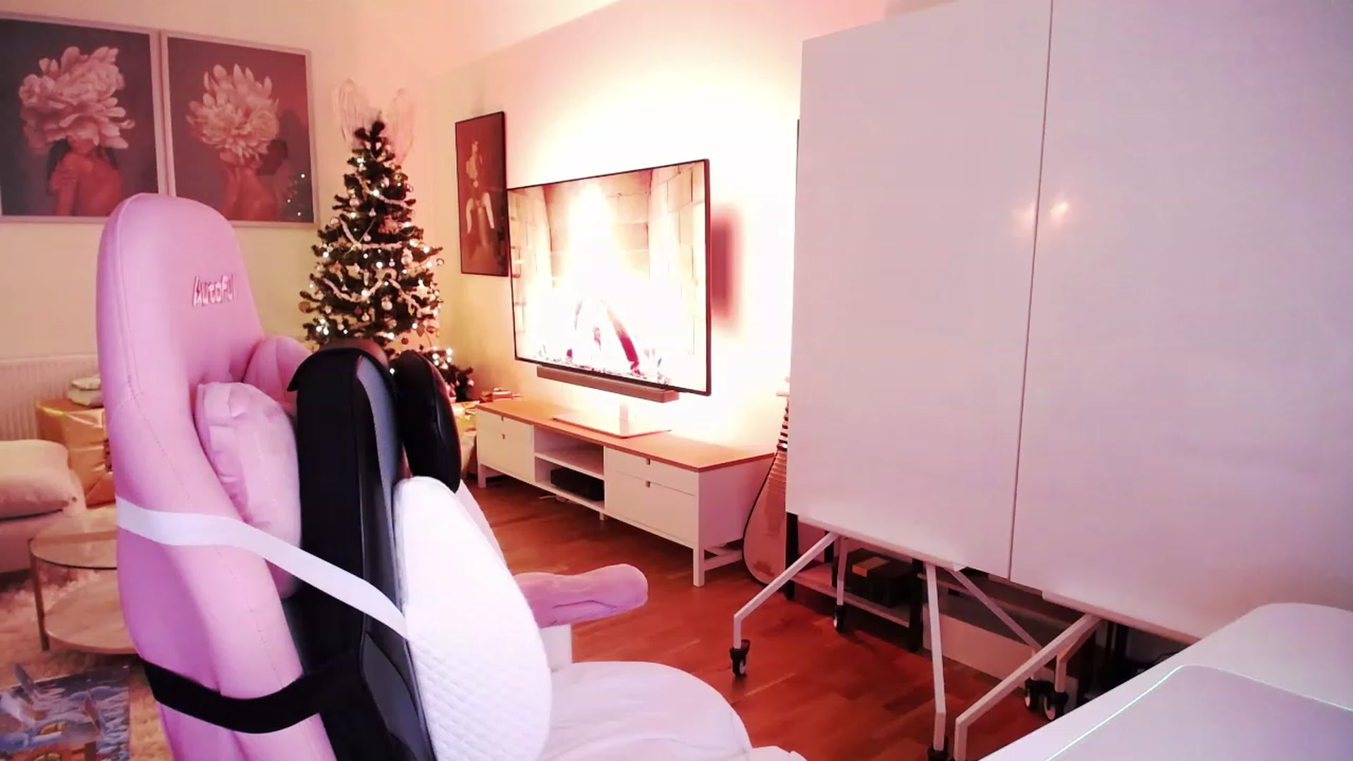 Gallery image thumbnail from SwtSunny's myfreecams stream on, 12/09/2022, 24:18 image 5 of 20