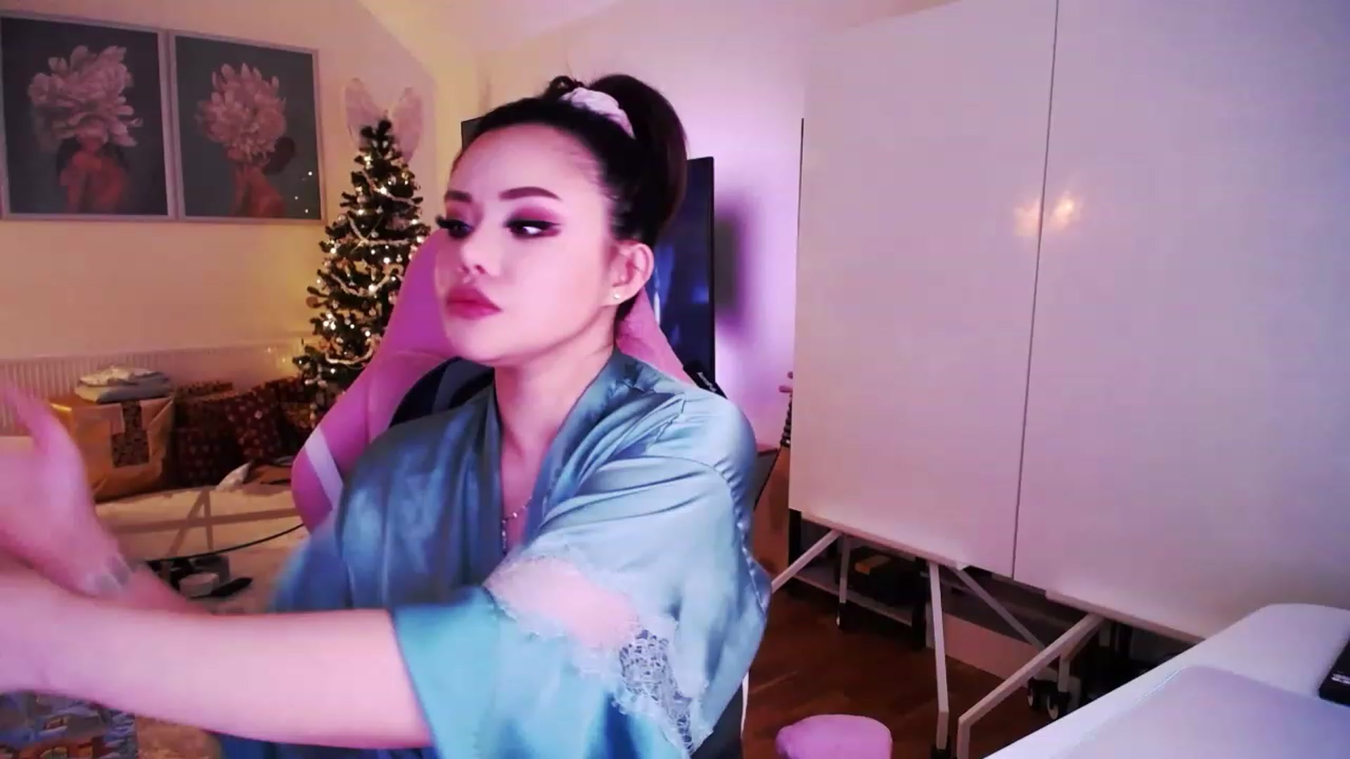 Gallery image thumbnail from SwtSunny's myfreecams stream on, 12/09/2022, 03:41 image 2 of 20