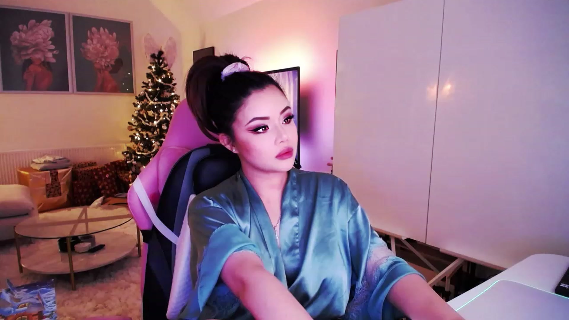 Gallery image thumbnail from SwtSunny's myfreecams stream on, 12/09/2022, 03:41 image 7 of 20