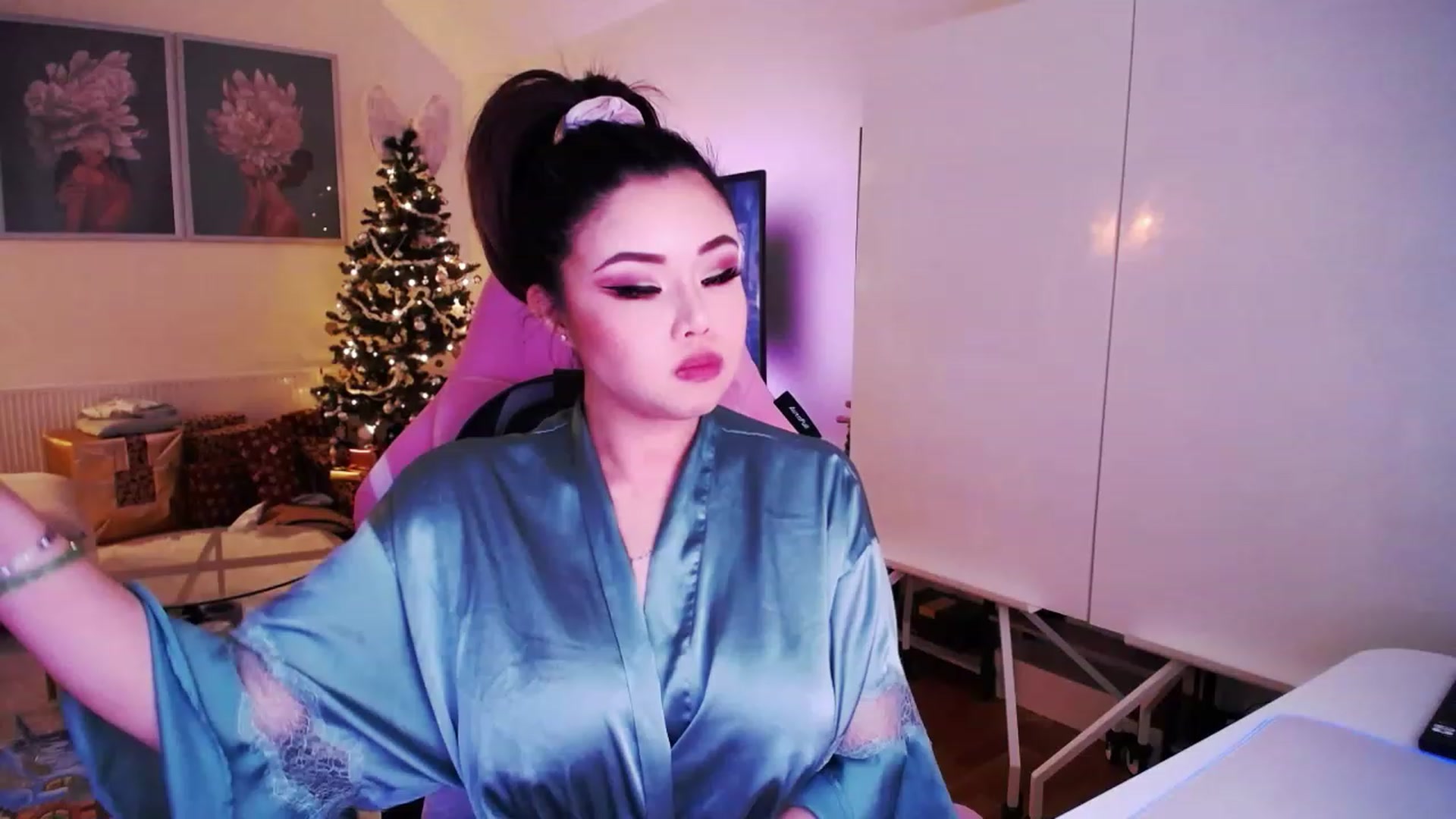 Gallery image thumbnail from SwtSunny's myfreecams stream on, 12/09/2022, 03:41 image 10 of 20