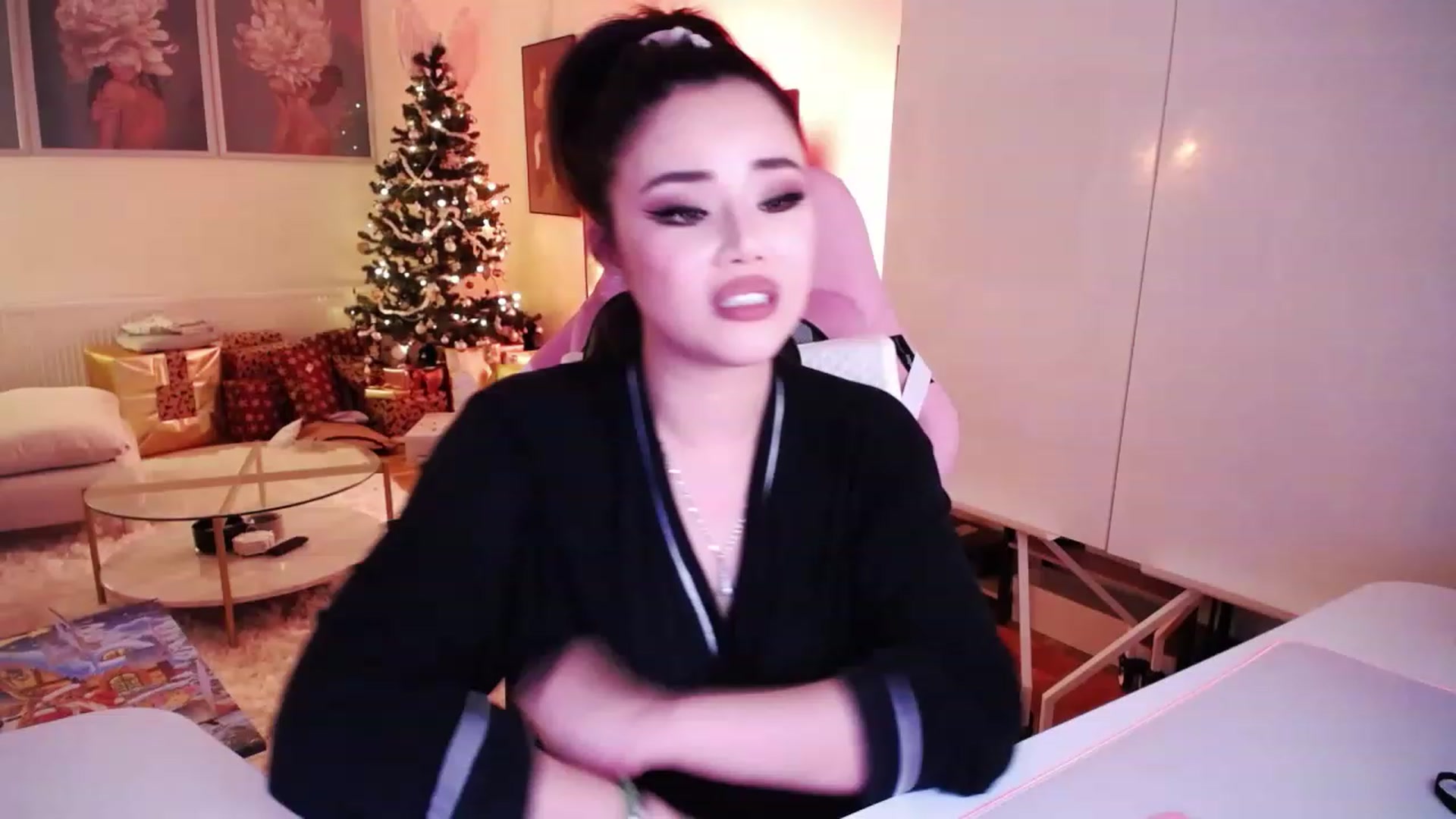 Gallery image thumbnail from SwtSunny's myfreecams stream on, 12/10/2022, 03:16 image 17 of 20