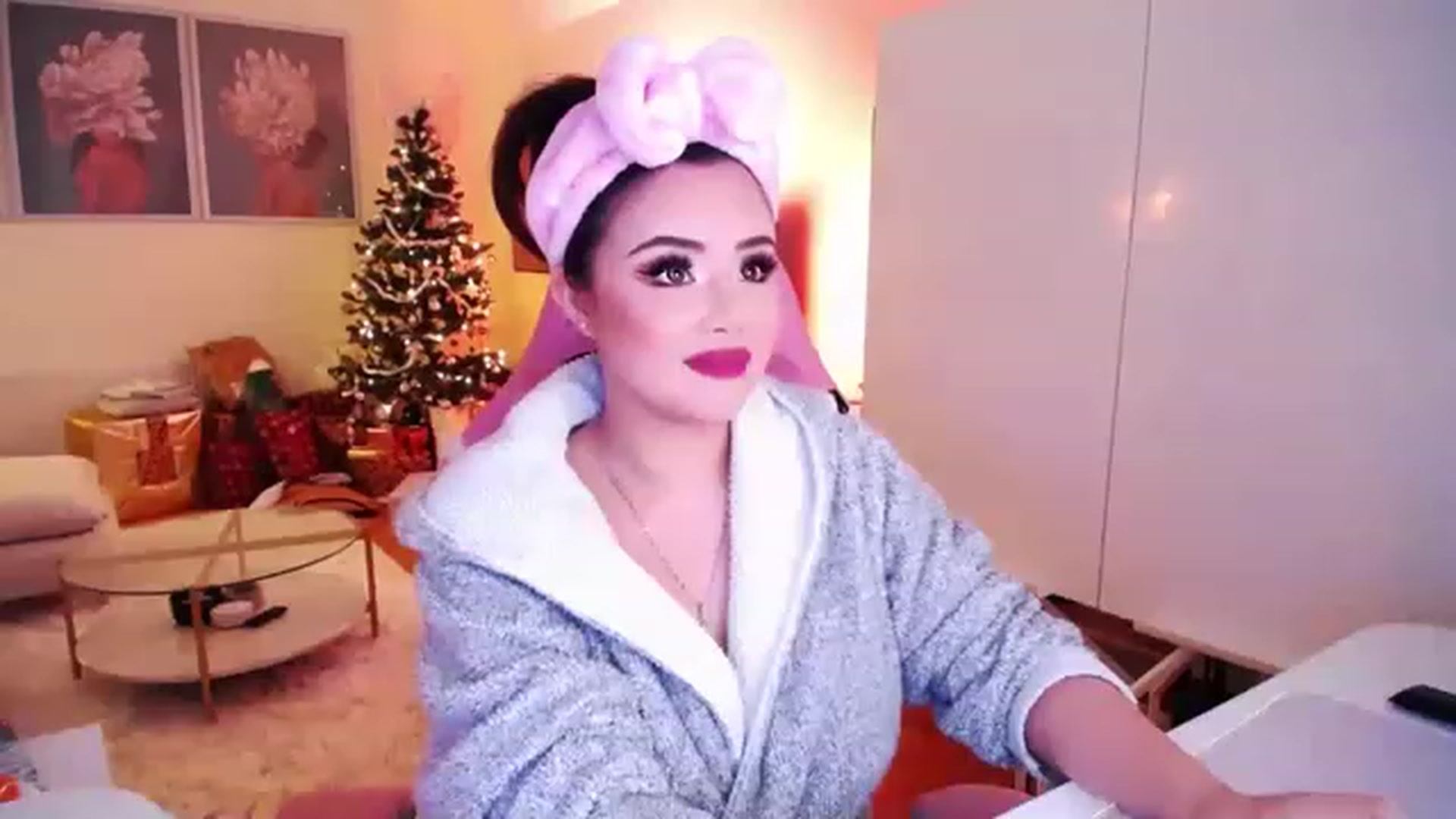 Gallery image thumbnail from SwtSunny's myfreecams stream on, 12/13/2022, 01:42 image 2 of 20