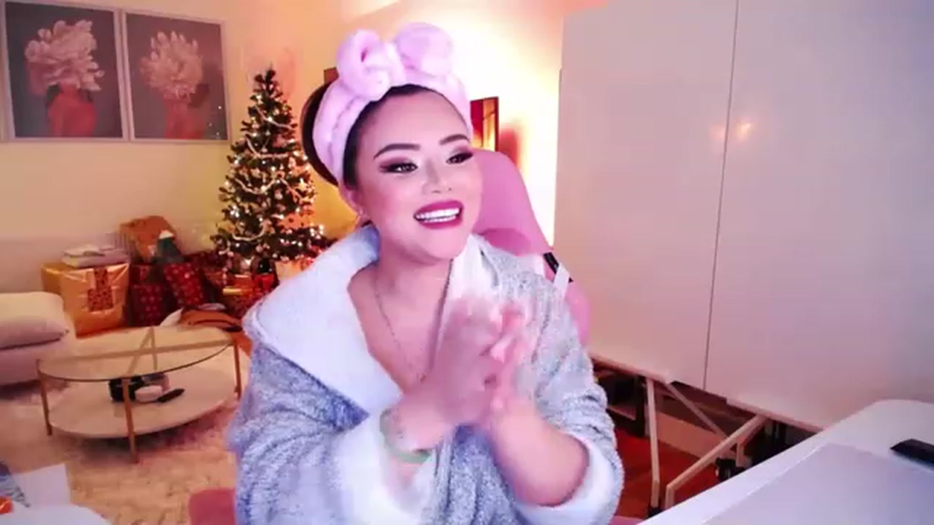 Gallery image thumbnail from SwtSunny's myfreecams stream on, 12/13/2022, 01:42 image 3 of 20