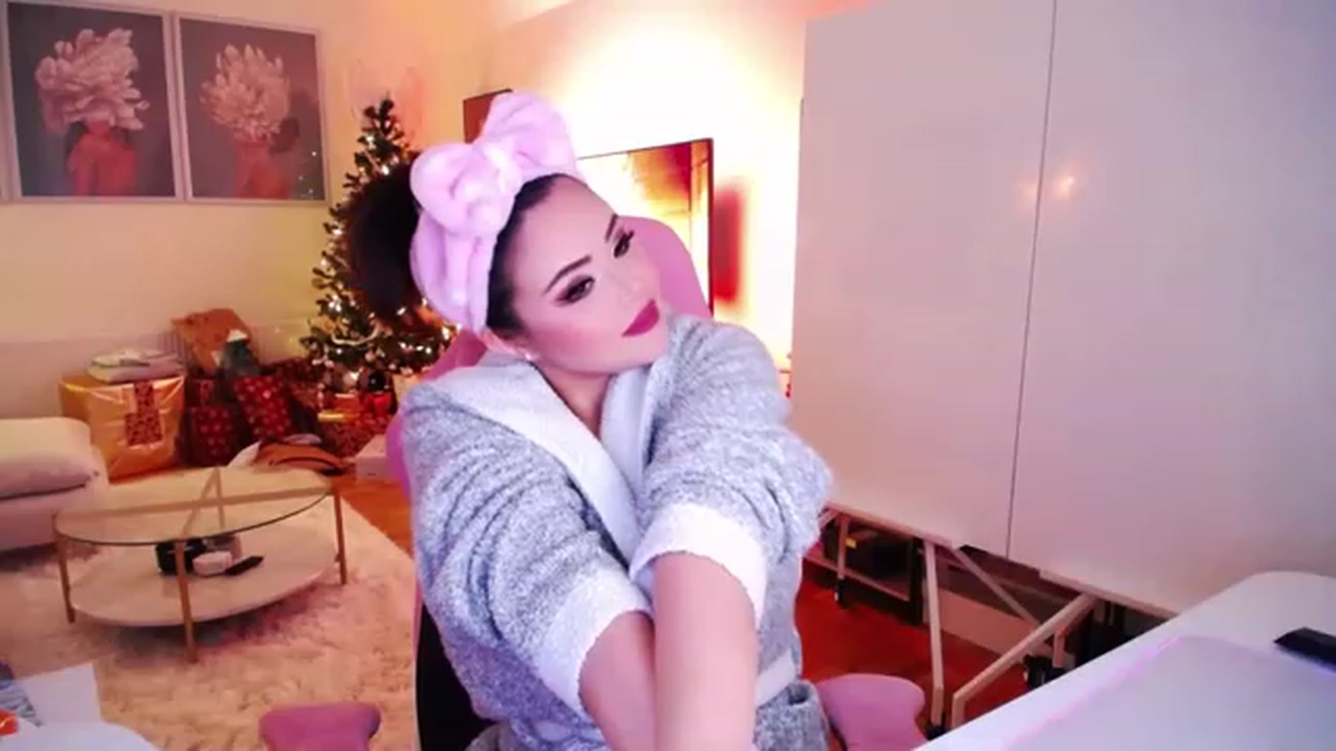 Gallery image thumbnail from SwtSunny's myfreecams stream on, 12/13/2022, 01:42 image 13 of 20