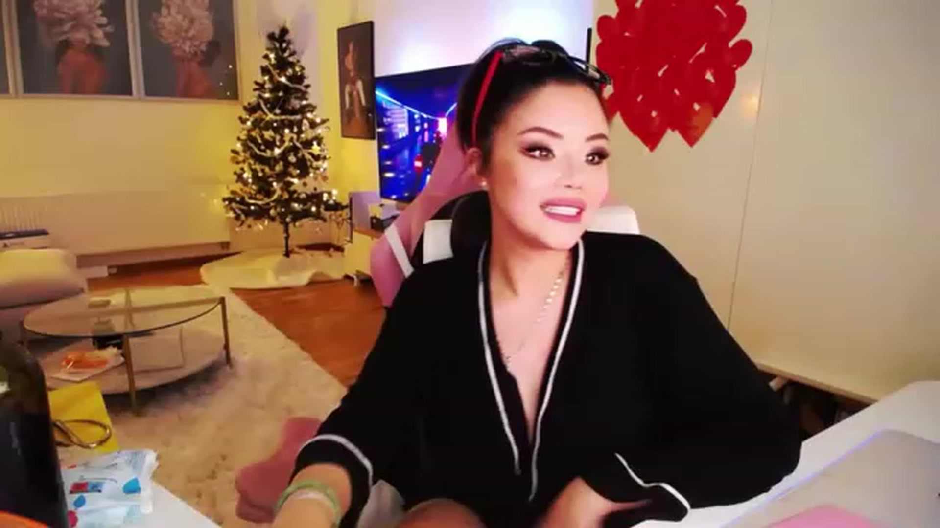Gallery image thumbnail from SwtSunny's myfreecams stream on, 01/04/2023, 03:30 image 7 of 20