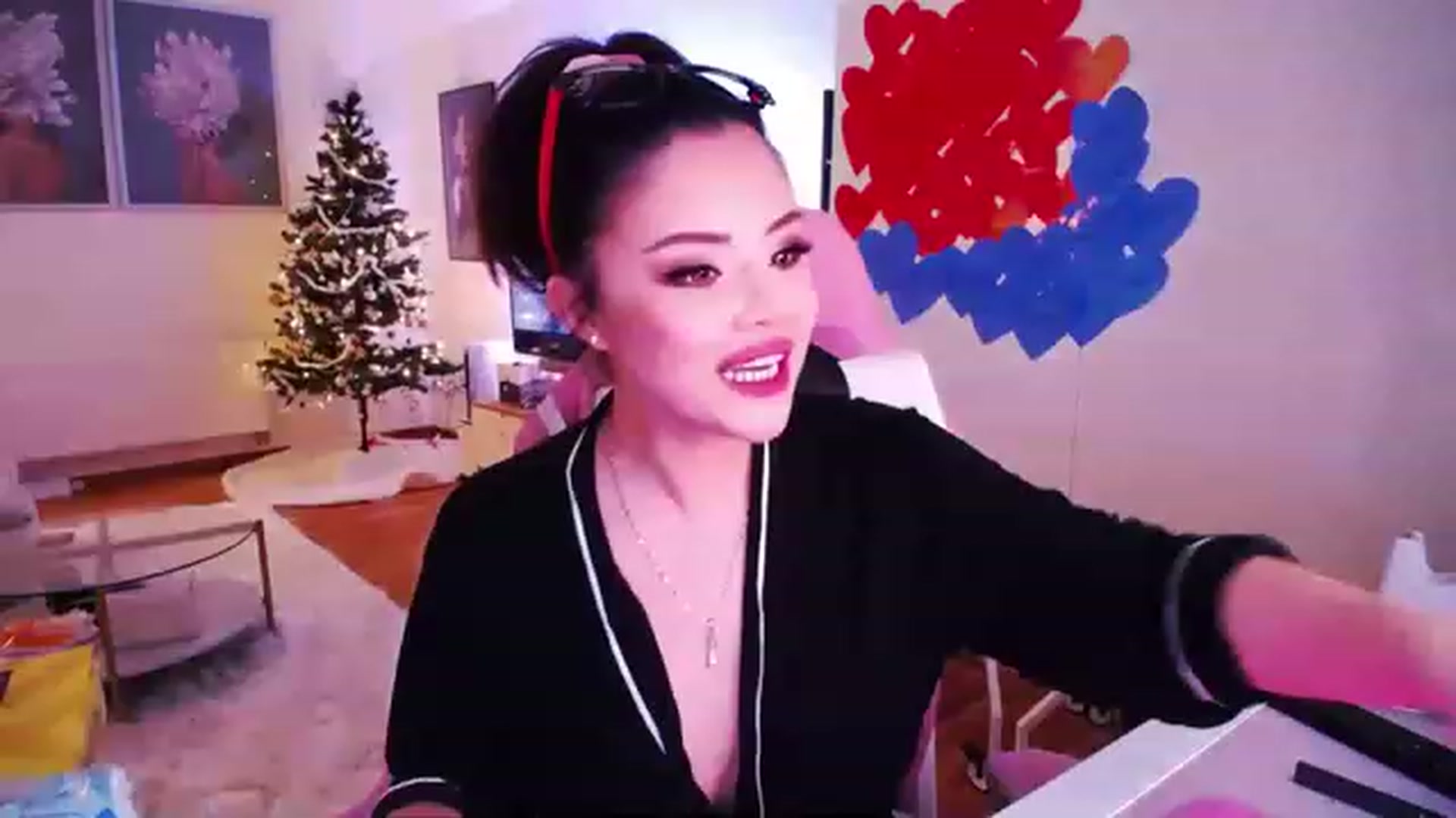Gallery image thumbnail from SwtSunny's myfreecams stream on, 01/04/2023, 04:23 image 8 of 20