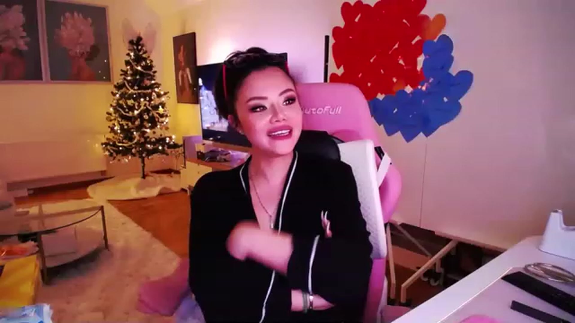 Gallery image thumbnail from SwtSunny's myfreecams stream on, 01/04/2023, 04:23 image 15 of 20