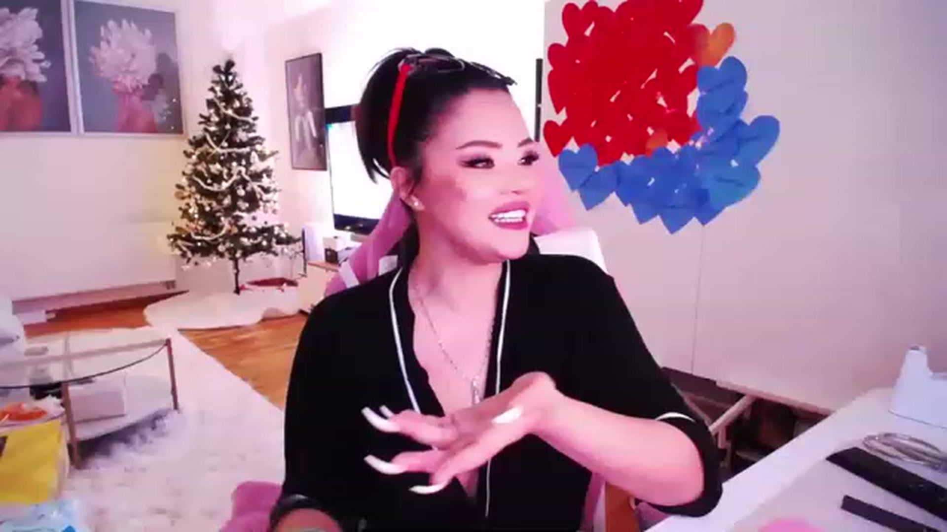 Gallery image thumbnail from SwtSunny's myfreecams stream on, 01/04/2023, 04:23 image 4 of 20