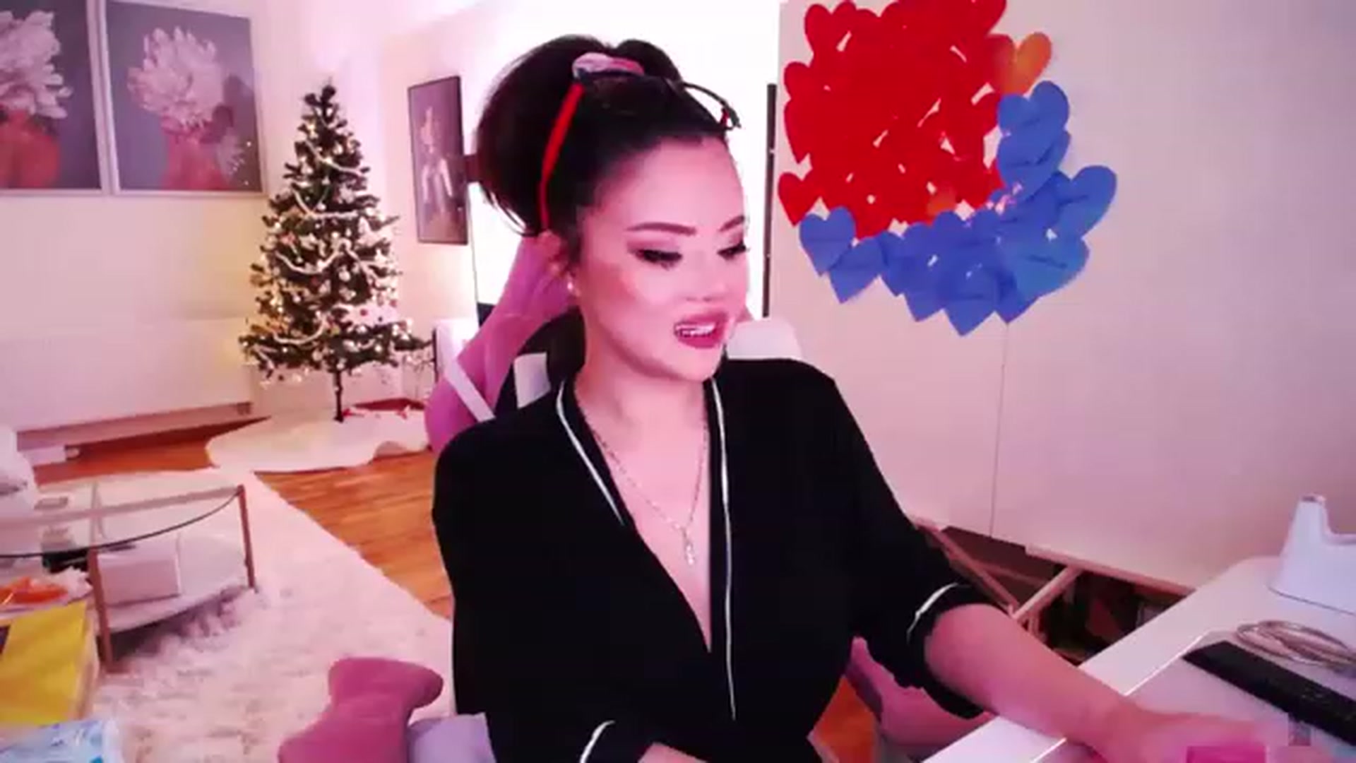 Gallery image thumbnail from SwtSunny's myfreecams stream on, 01/04/2023, 04:23 image 20 of 20
