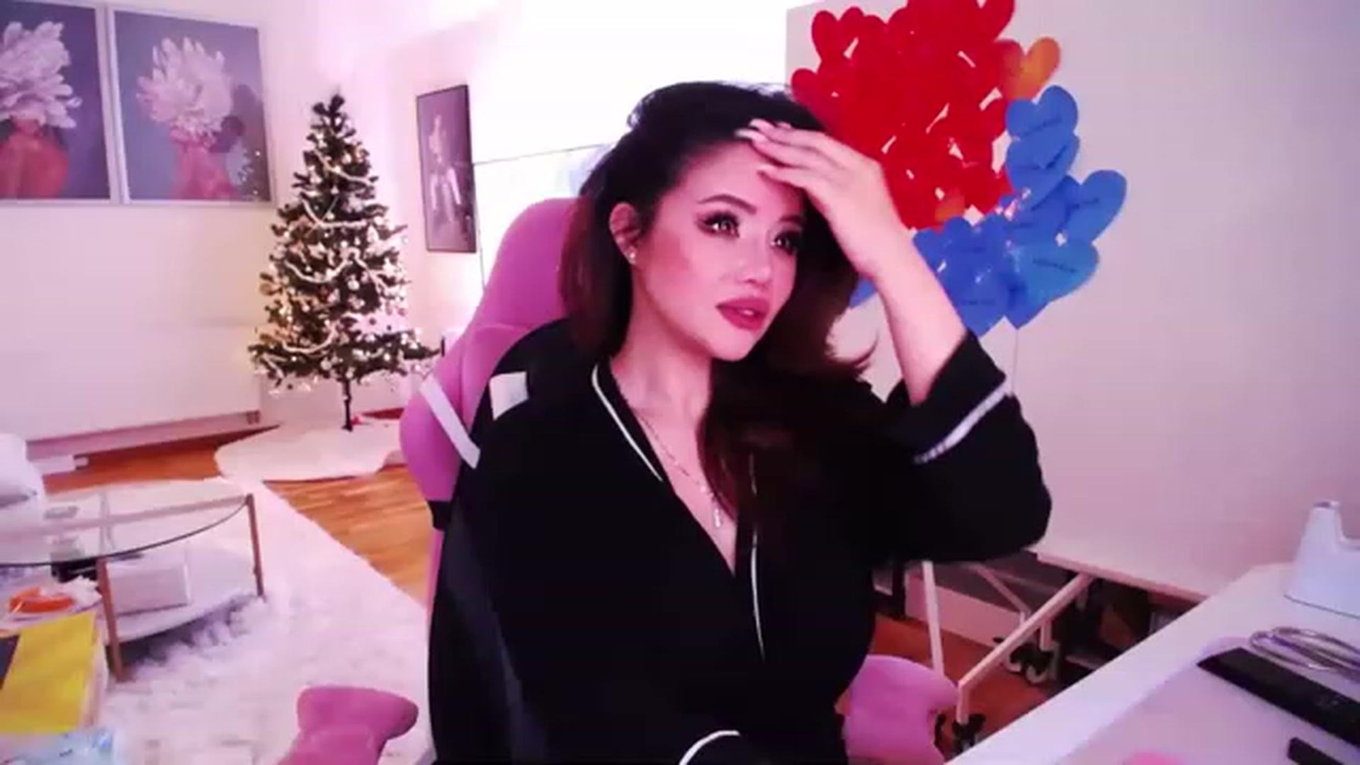 Gallery image thumbnail from SwtSunny's myfreecams stream on, 01/04/2023, 05:24 image 6 of 20