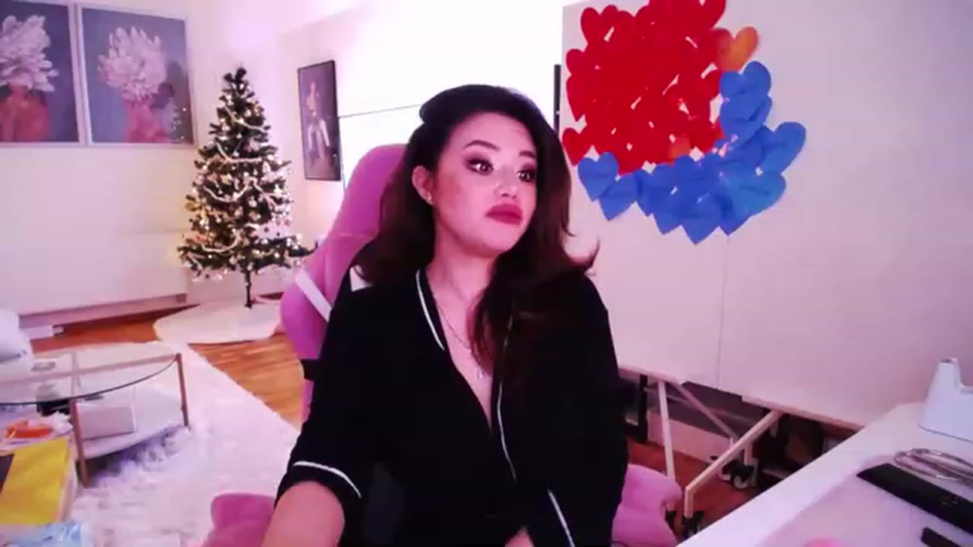 Gallery image thumbnail from SwtSunny's myfreecams stream on, 01/04/2023, 05:24 image 7 of 20