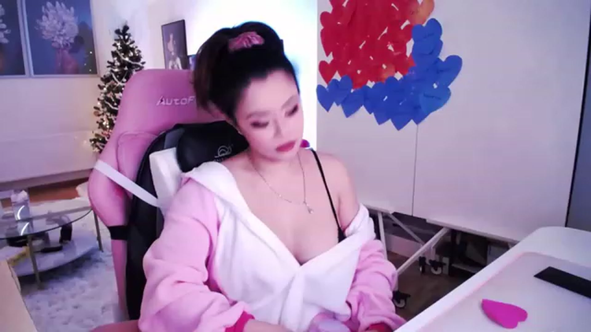 Gallery image thumbnail from SwtSunny's myfreecams stream on, 01/07/2023, 02:49 image 15 of 20