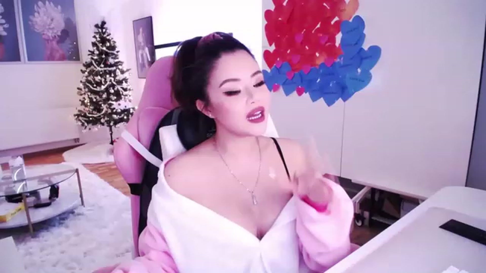 Gallery image thumbnail from SwtSunny's myfreecams stream on, 01/07/2023, 03:40 image 14 of 20