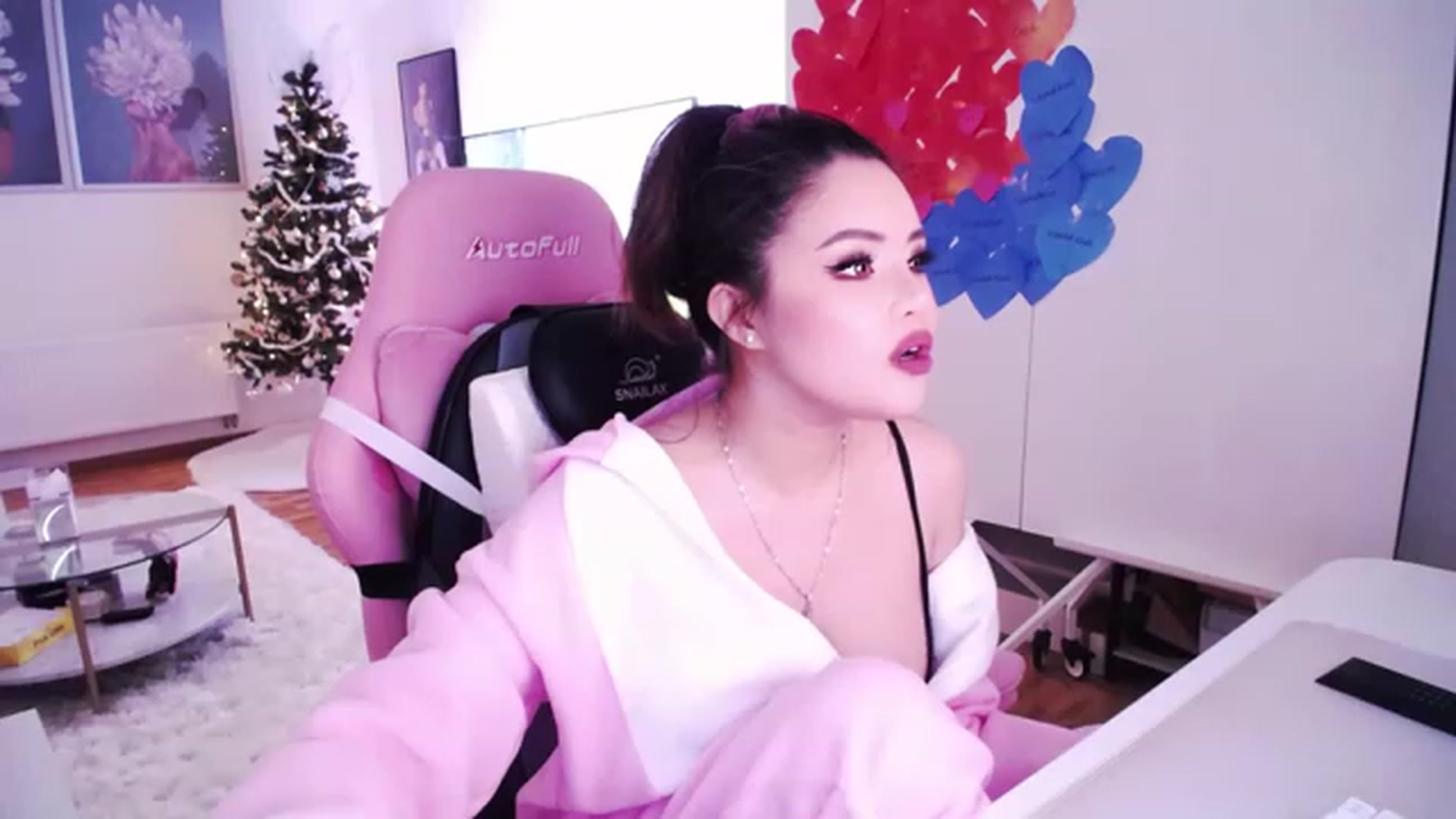Gallery image thumbnail from SwtSunny's myfreecams stream on, 01/07/2023, 03:40 image 9 of 20
