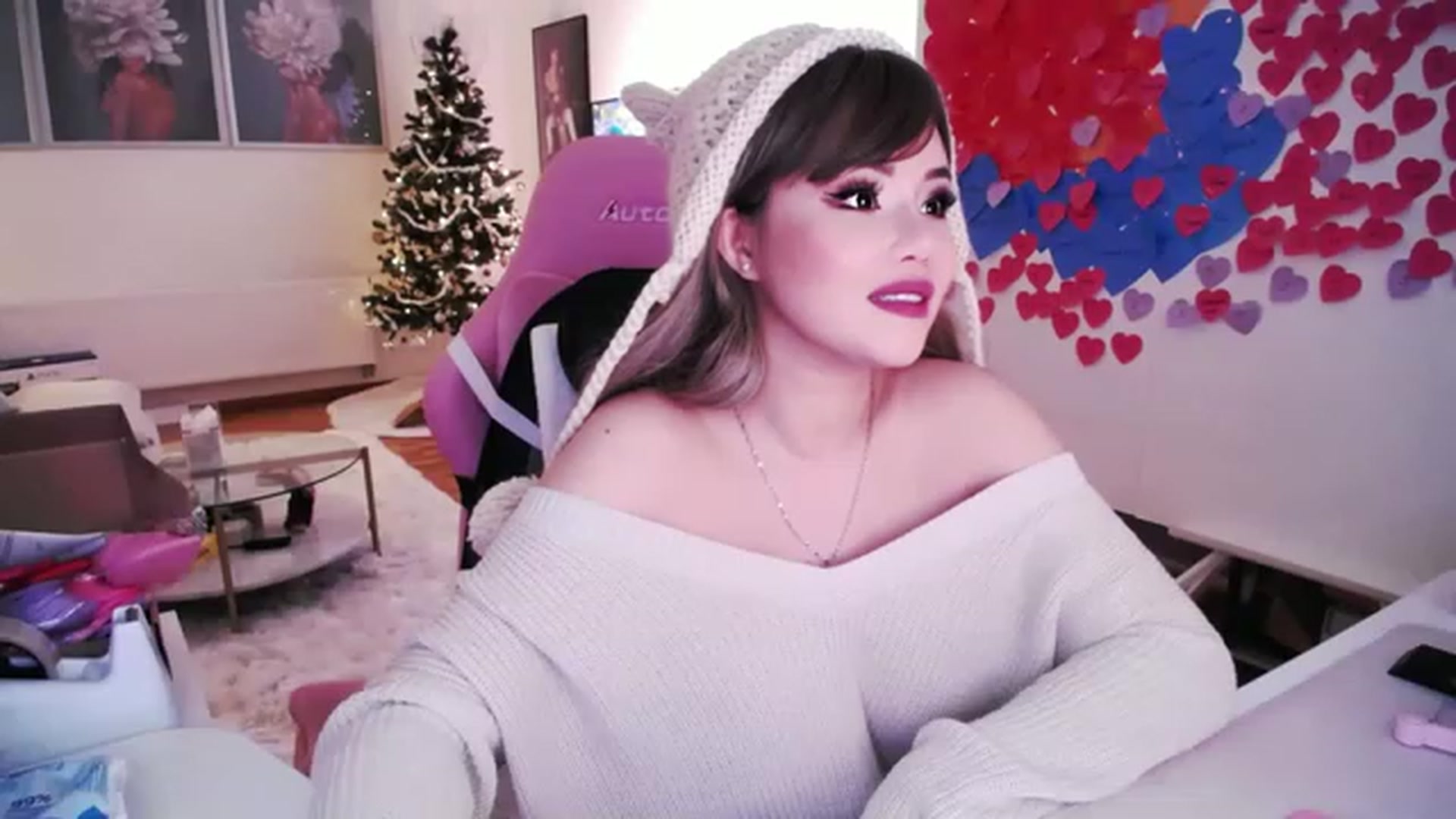 Gallery image thumbnail from SwtSunny's myfreecams stream on, 01/11/2023, 03:46 image 10 of 20