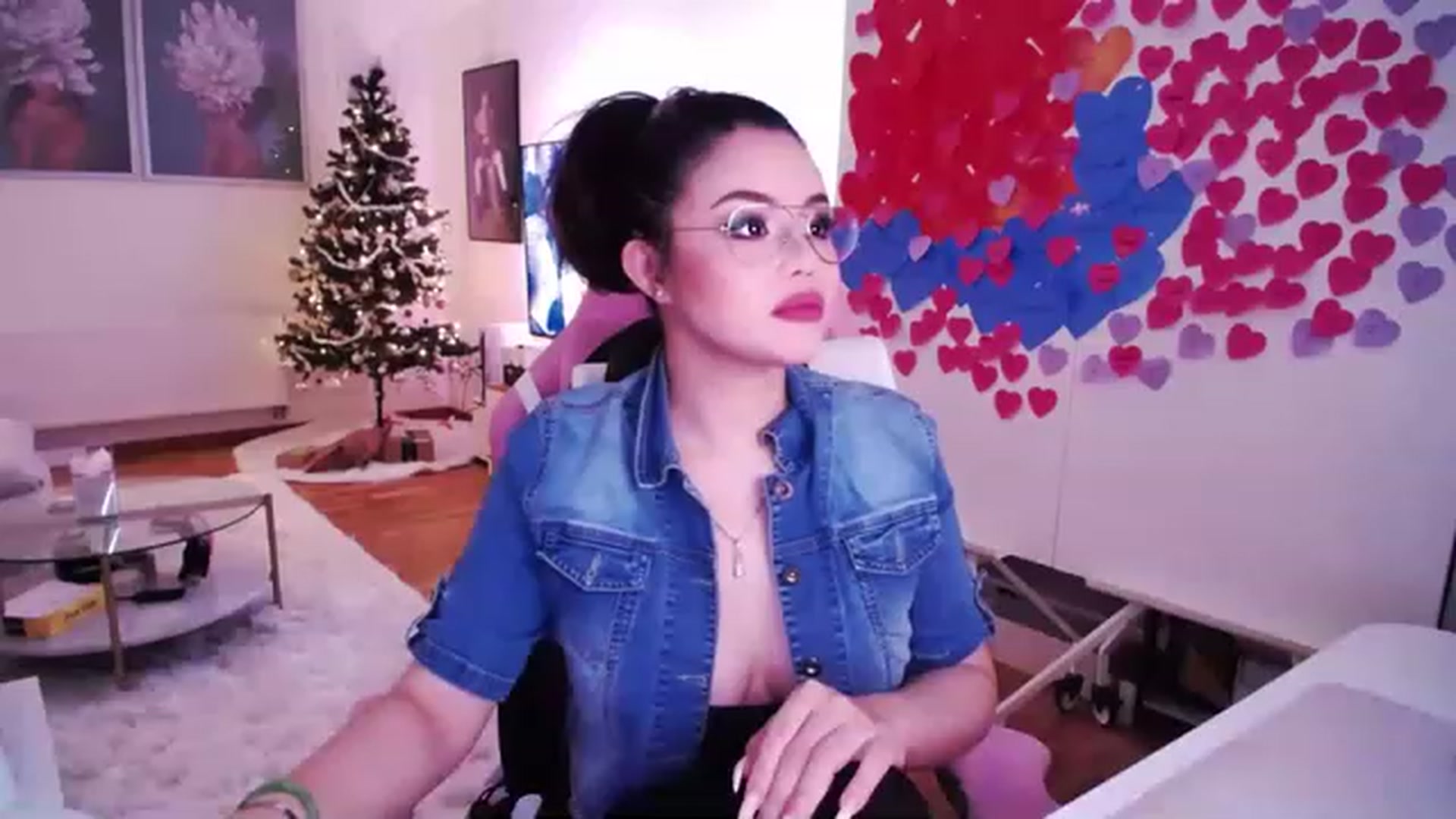 Gallery image thumbnail from SwtSunny's myfreecams stream on, 01/12/2023, 04:11 image 6 of 20