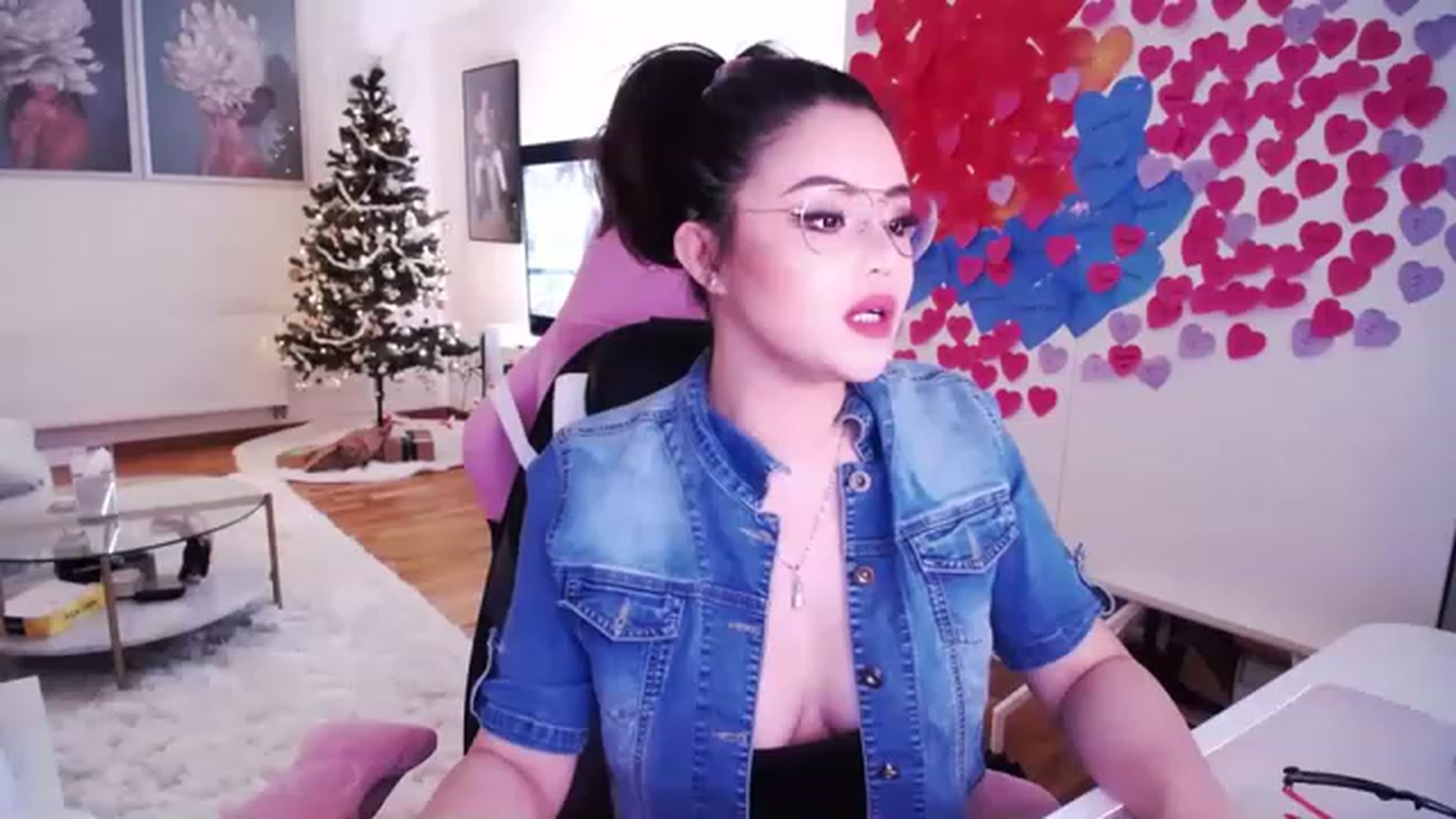 Gallery image thumbnail from SwtSunny's myfreecams stream on, 01/12/2023, 04:11 image 2 of 20