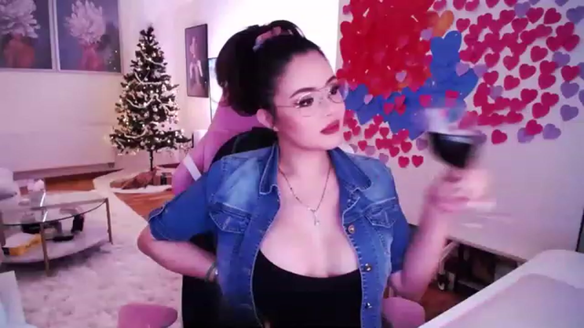 Gallery image thumbnail from SwtSunny's myfreecams stream on, 01/12/2023, 04:11 image 20 of 20