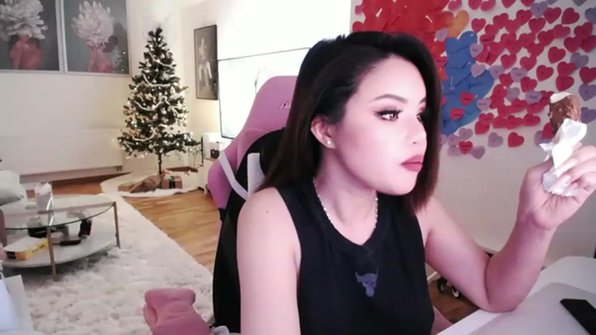 Gallery image thumbnail from SwtSunny's myfreecams stream on, 01/13/2023, 03:12 image 6 of 20