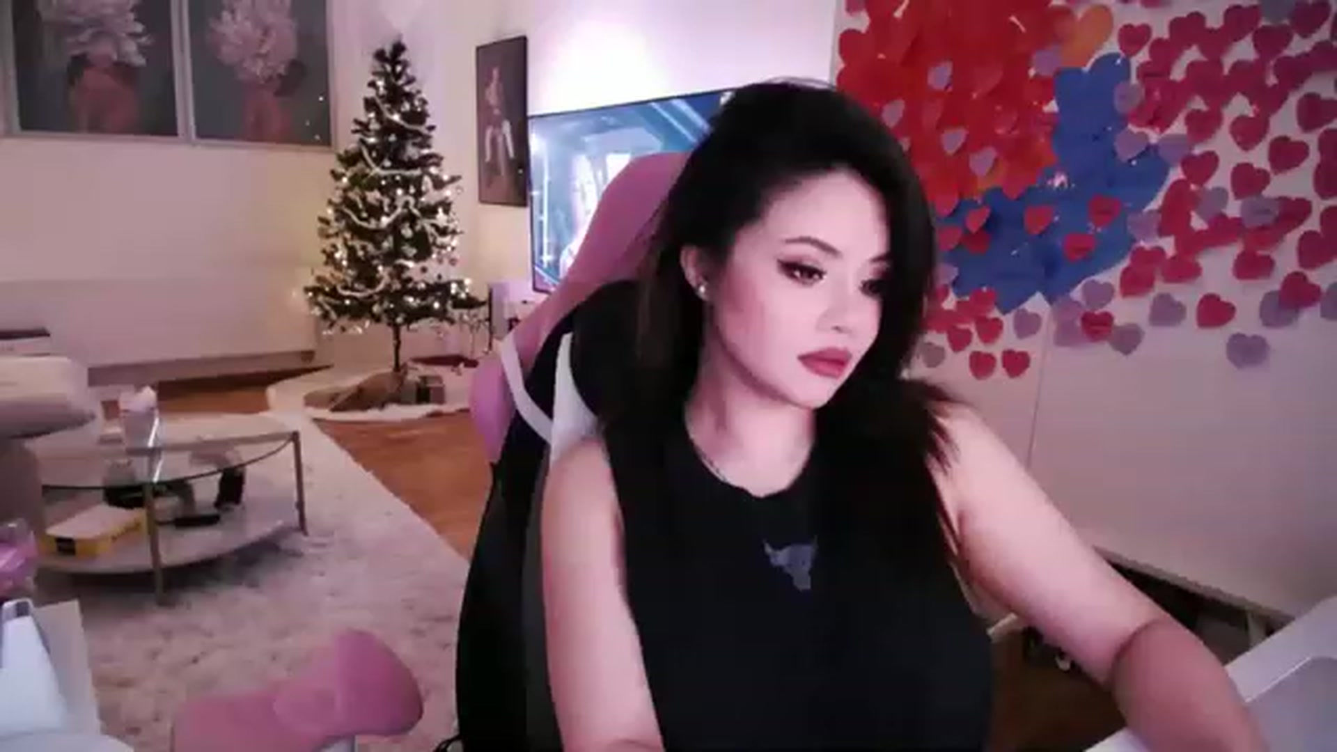 Gallery image thumbnail from SwtSunny's myfreecams stream on, 01/13/2023, 03:33 image 17 of 20