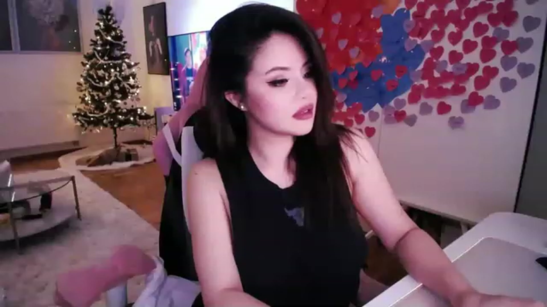 Gallery image thumbnail from SwtSunny's myfreecams stream on, 01/13/2023, 03:33 image 13 of 20