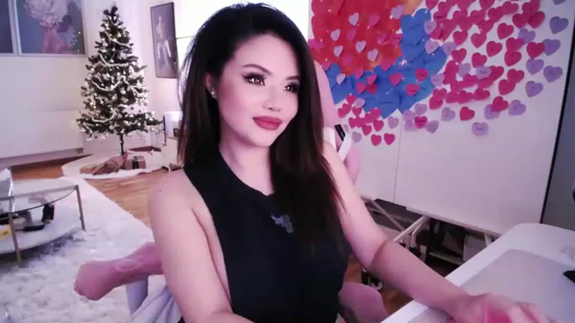Gallery image thumbnail from SwtSunny's myfreecams stream on, 01/13/2023, 03:33 image 8 of 20