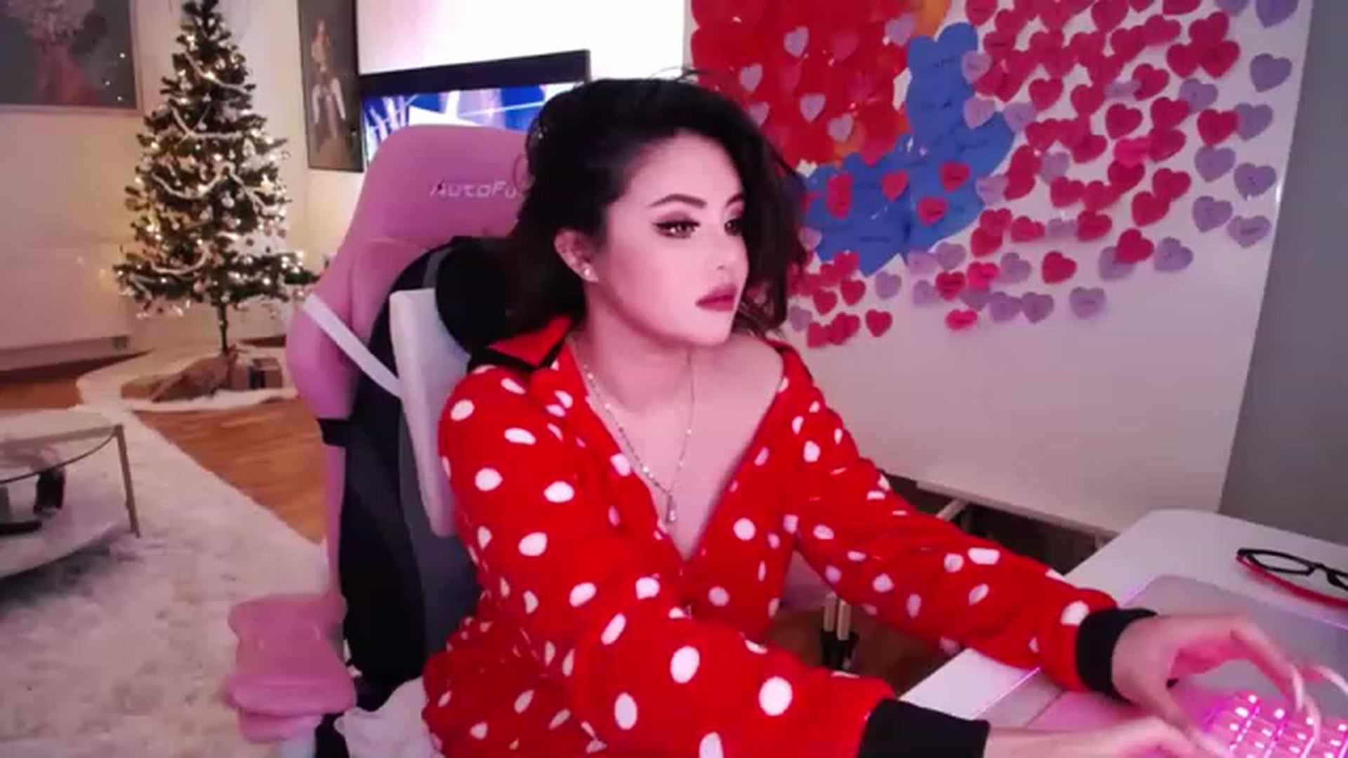 Gallery image thumbnail from SwtSunny's myfreecams stream on, 01/16/2023, 02:55 image 15 of 20