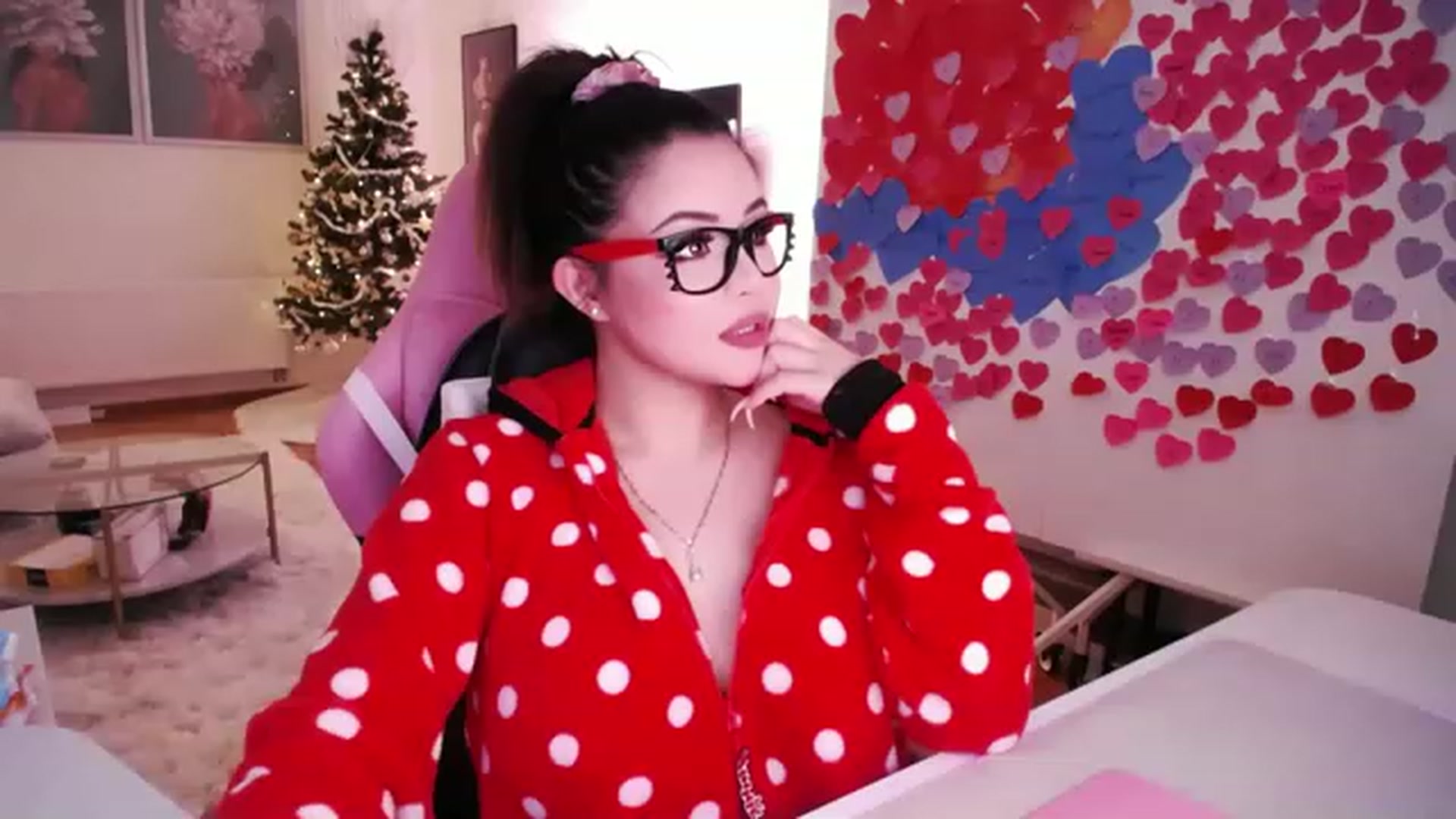 Gallery image thumbnail from SwtSunny's myfreecams stream on, 01/20/2023, 04:06 image 1 of 20