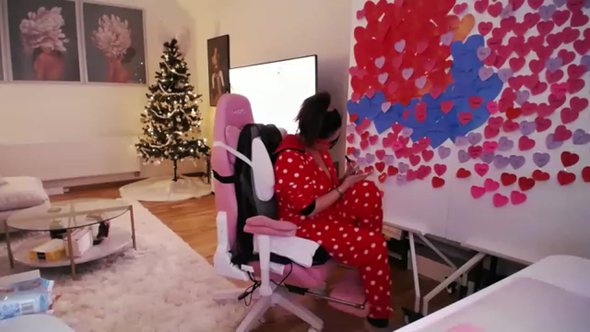Gallery image thumbnail from SwtSunny's myfreecams stream on, 01/20/2023, 04:06 image 12 of 20