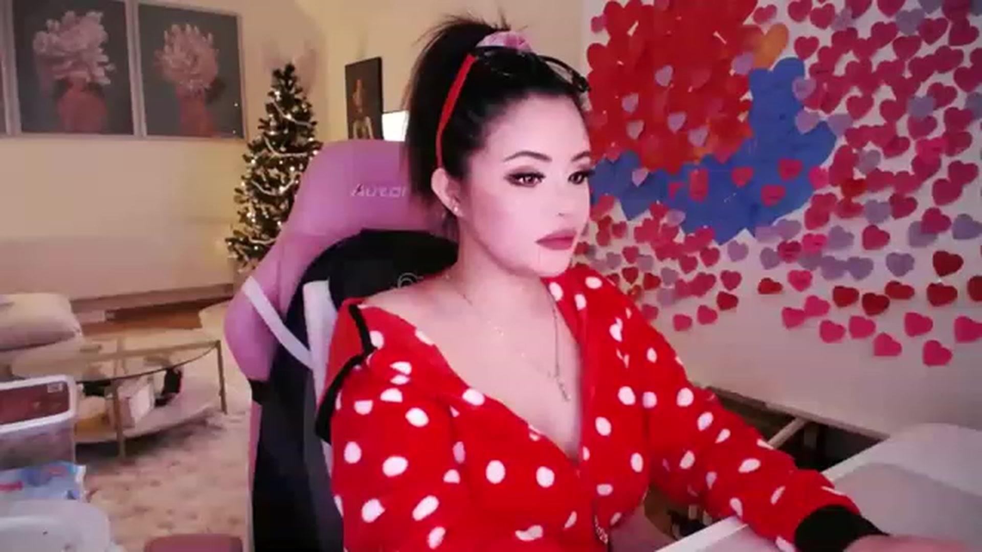 Gallery image thumbnail from SwtSunny's myfreecams stream on, 01/20/2023, 04:06 image 20 of 20