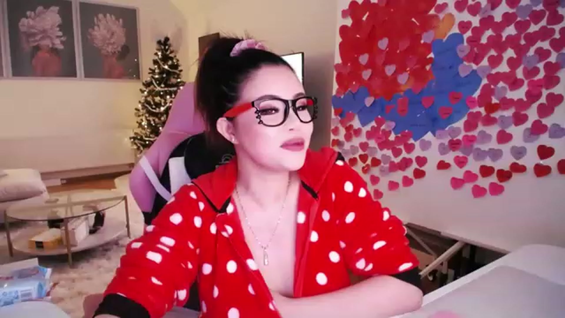 Gallery image thumbnail from SwtSunny's myfreecams stream on, 01/20/2023, 04:06 image 13 of 20