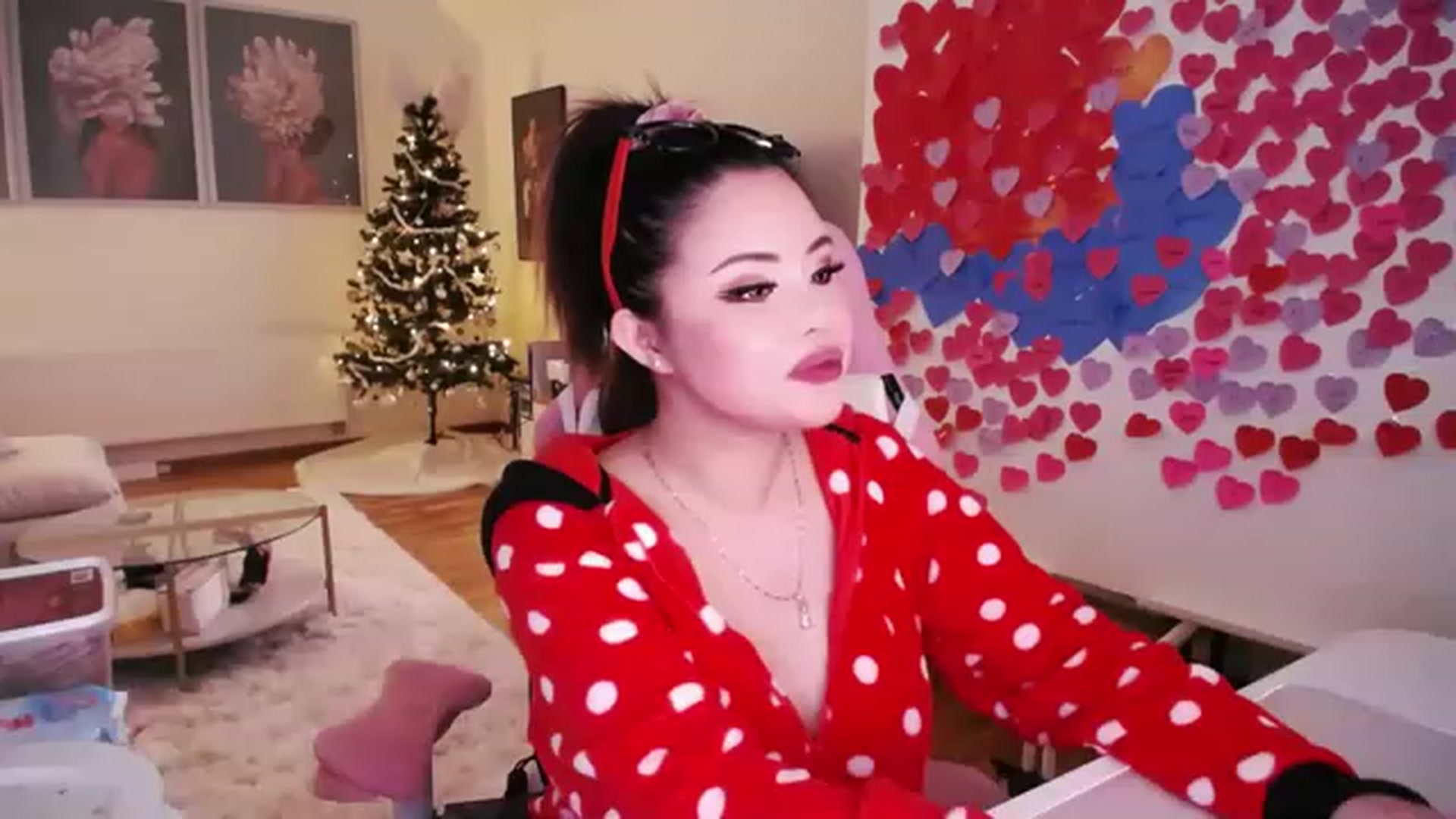 Gallery image thumbnail from SwtSunny's myfreecams stream on, 01/20/2023, 04:06 image 16 of 20