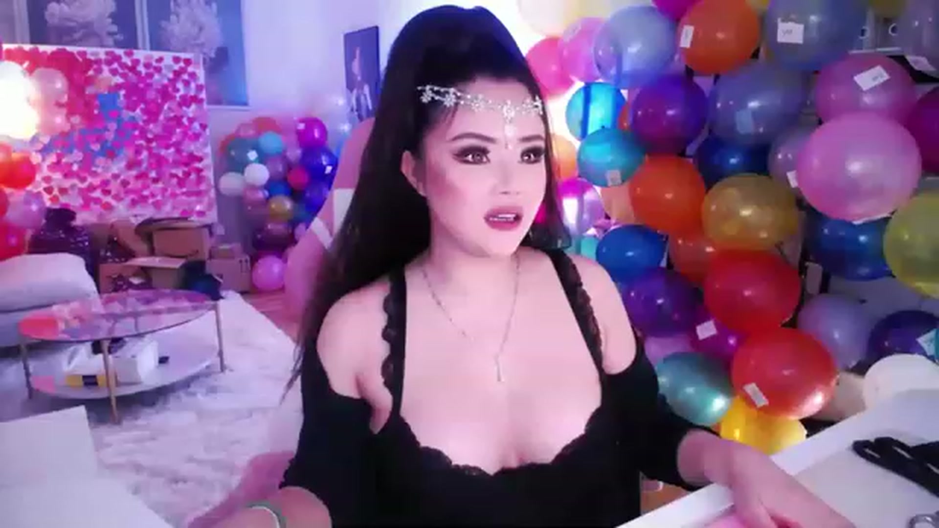 Gallery image thumbnail from SwtSunny's myfreecams stream on, 01/29/2023, 24:08 image 6 of 20