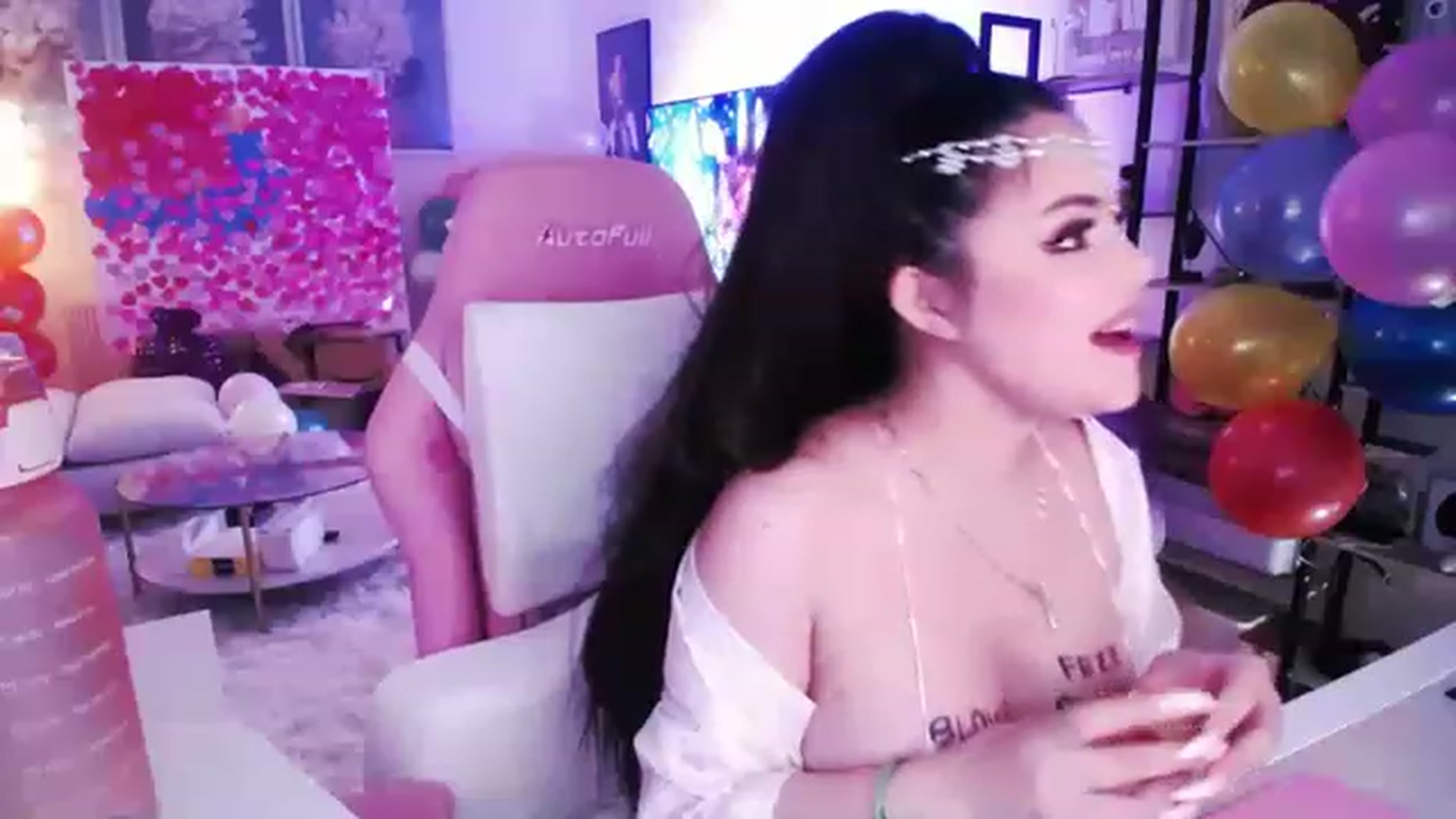 Gallery image thumbnail from SwtSunny's myfreecams stream on, 01/29/2023, 02:24 image 12 of 20