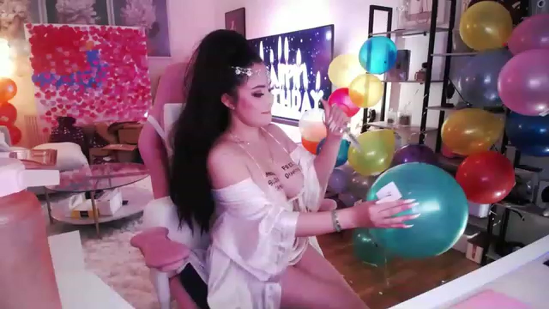 Gallery image thumbnail from SwtSunny's myfreecams stream on, 01/29/2023, 02:24 image 14 of 20