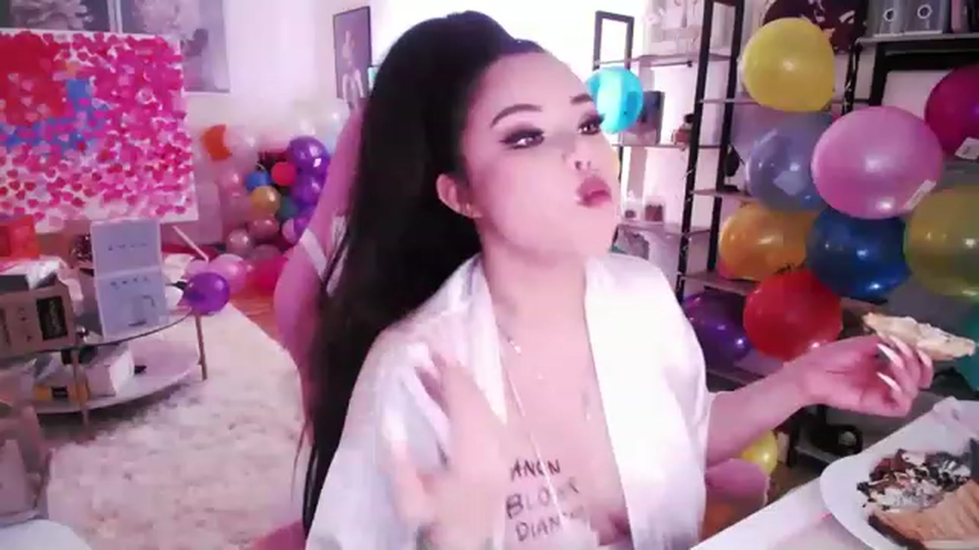 Gallery image thumbnail from SwtSunny's myfreecams stream on, 01/29/2023, 05:41 image 7 of 20