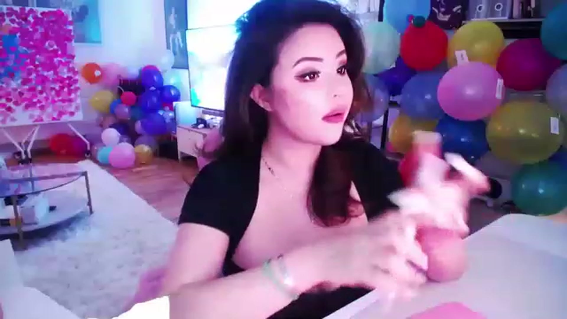 Gallery image thumbnail from SwtSunny's myfreecams stream on, 01/30/2023, 22:11 image 11 of 20