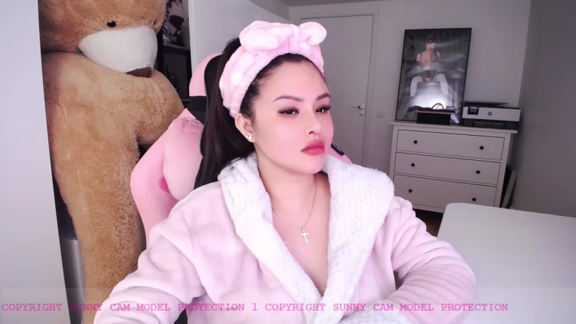 Gallery image thumbnail from SwtSunny's myfreecams stream on, 07/06/2023, 01:38 image 11 of 20