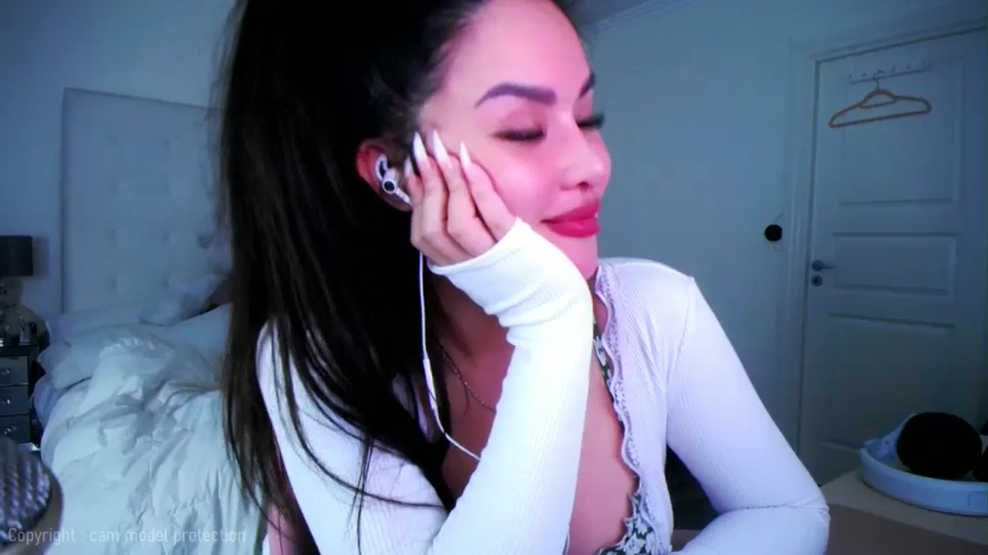 Gallery image thumbnail from SwtSunny's myfreecams stream on, 09/17/2024, 05:59 image 15 of 20
