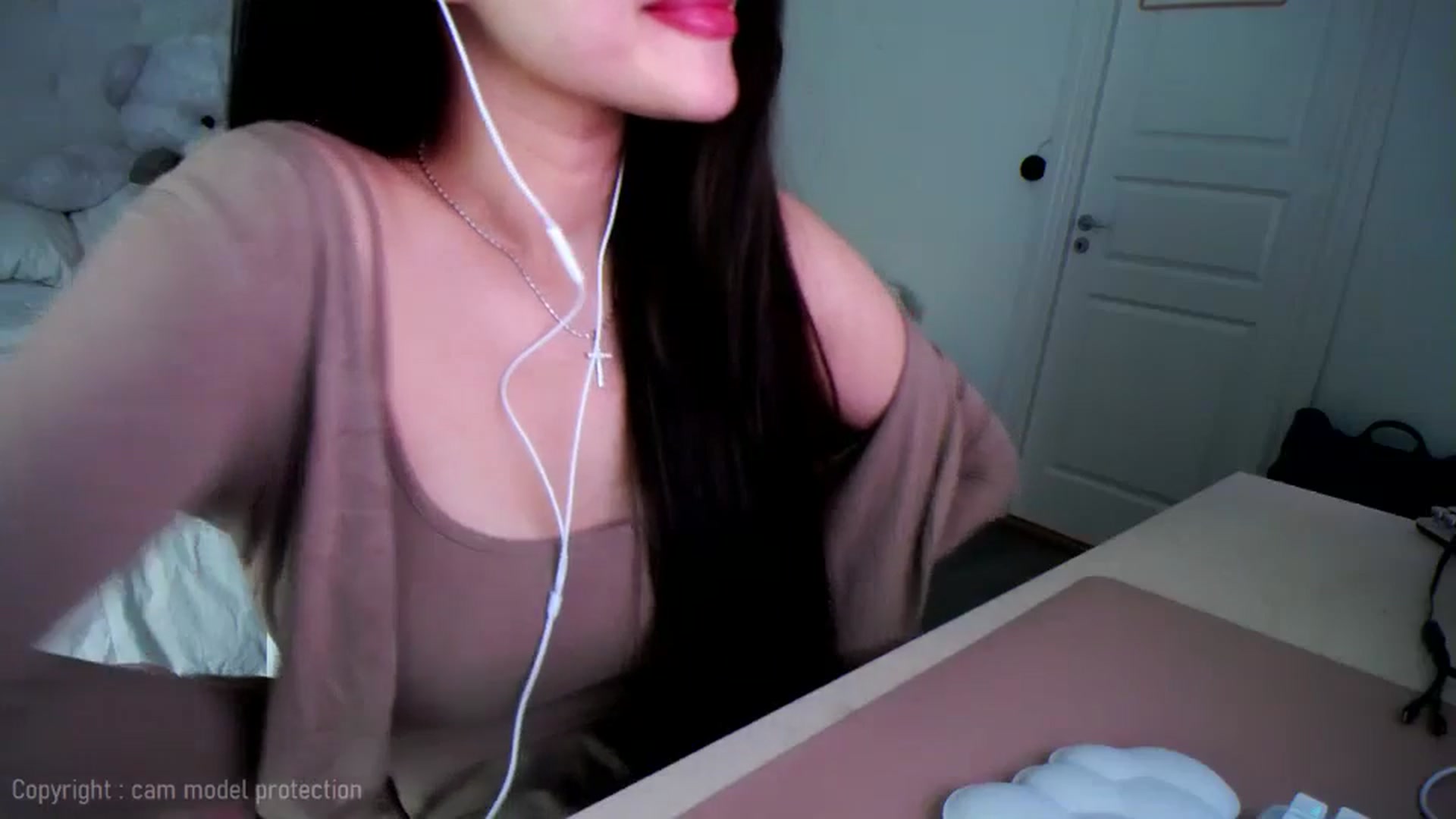 Gallery image thumbnail from SwtSunny's myfreecams stream on, 09/17/2024, 22:13 image 4 of 20
