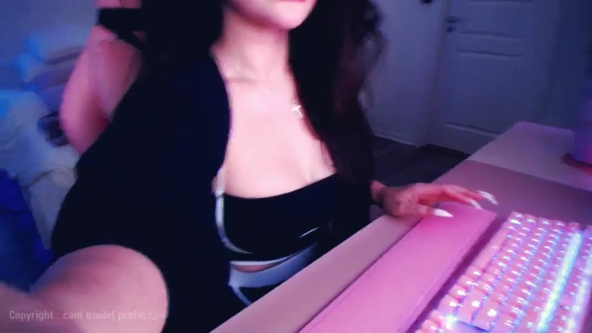 Gallery image thumbnail from SwtSunny's myfreecams stream on, 01/01/2025, 23:04 image 7 of 20