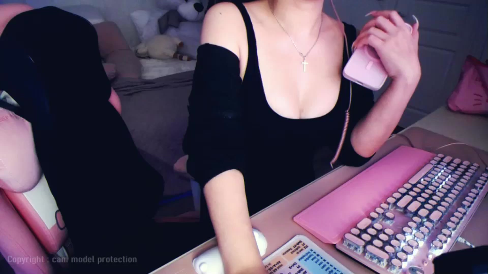 Gallery image thumbnail from SwtSunny's myfreecams stream on, 01/04/2025, 22:22 image 19 of 20